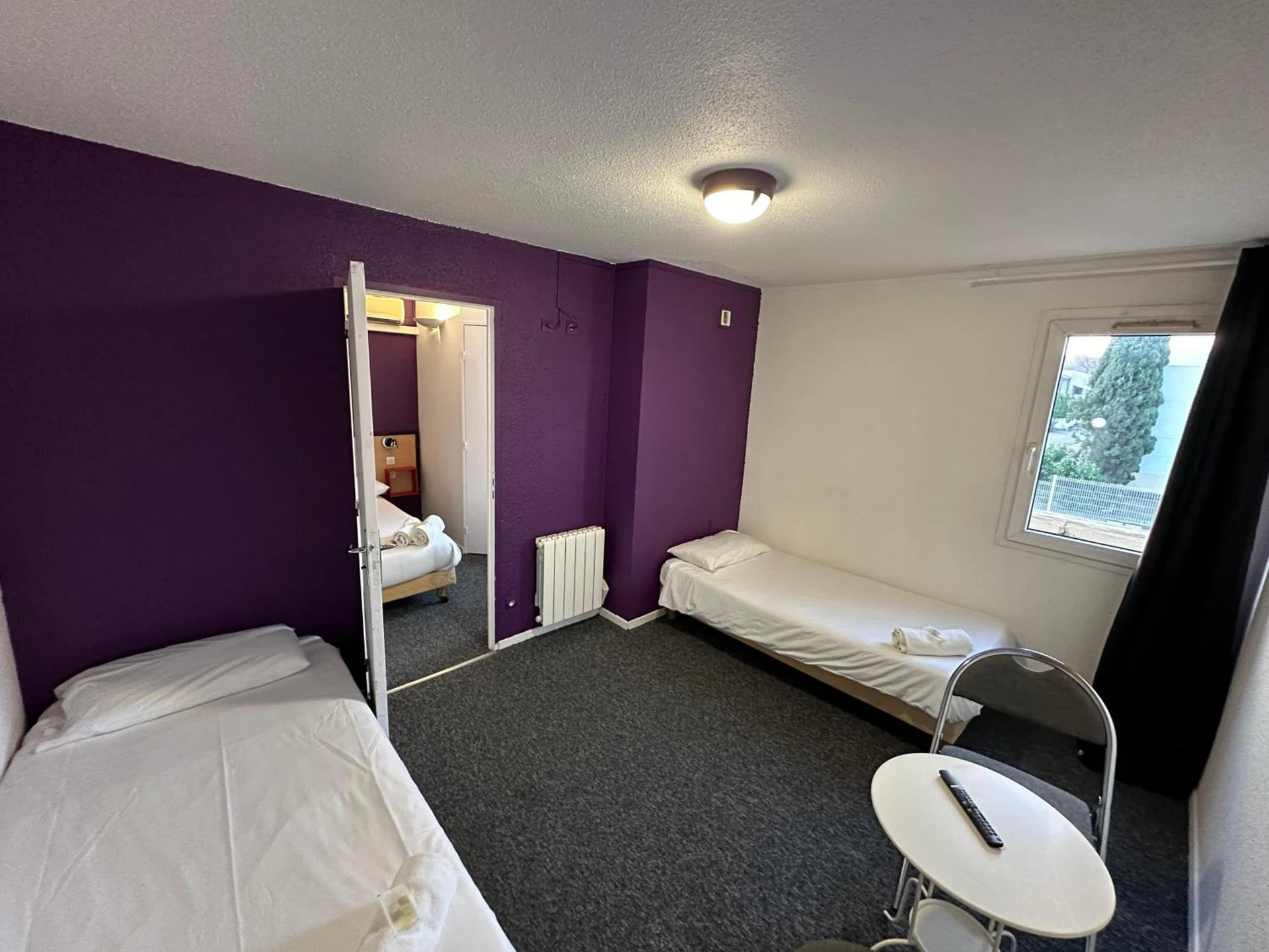 Magnifique chambre pour un séminaire d'entreprise à L'Escale d'Alès HOTEL - Alès