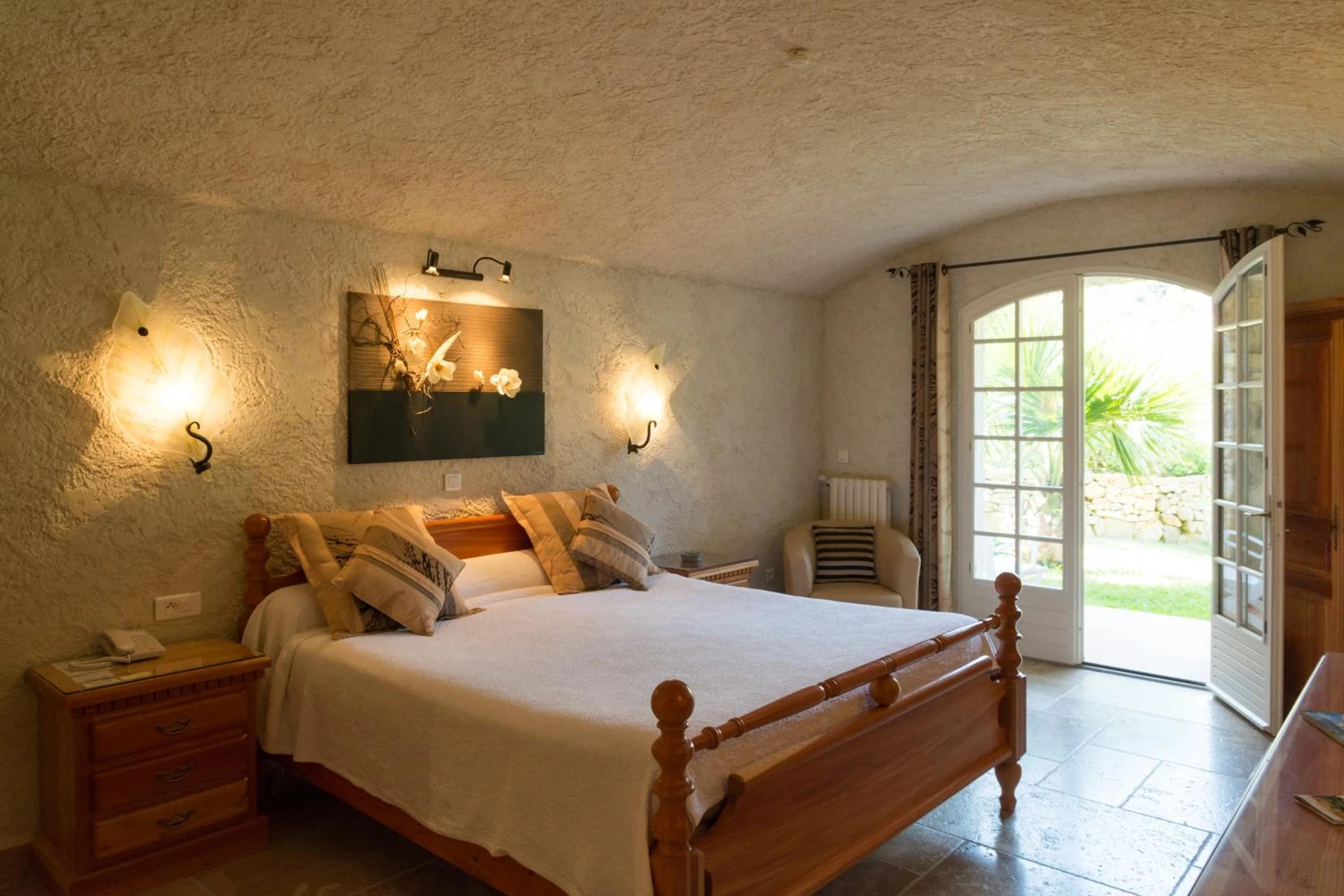 Chambre disponible pour un séminaire d'entreprise à L' Escapade Hôtel & Restaurant - Le Pradet