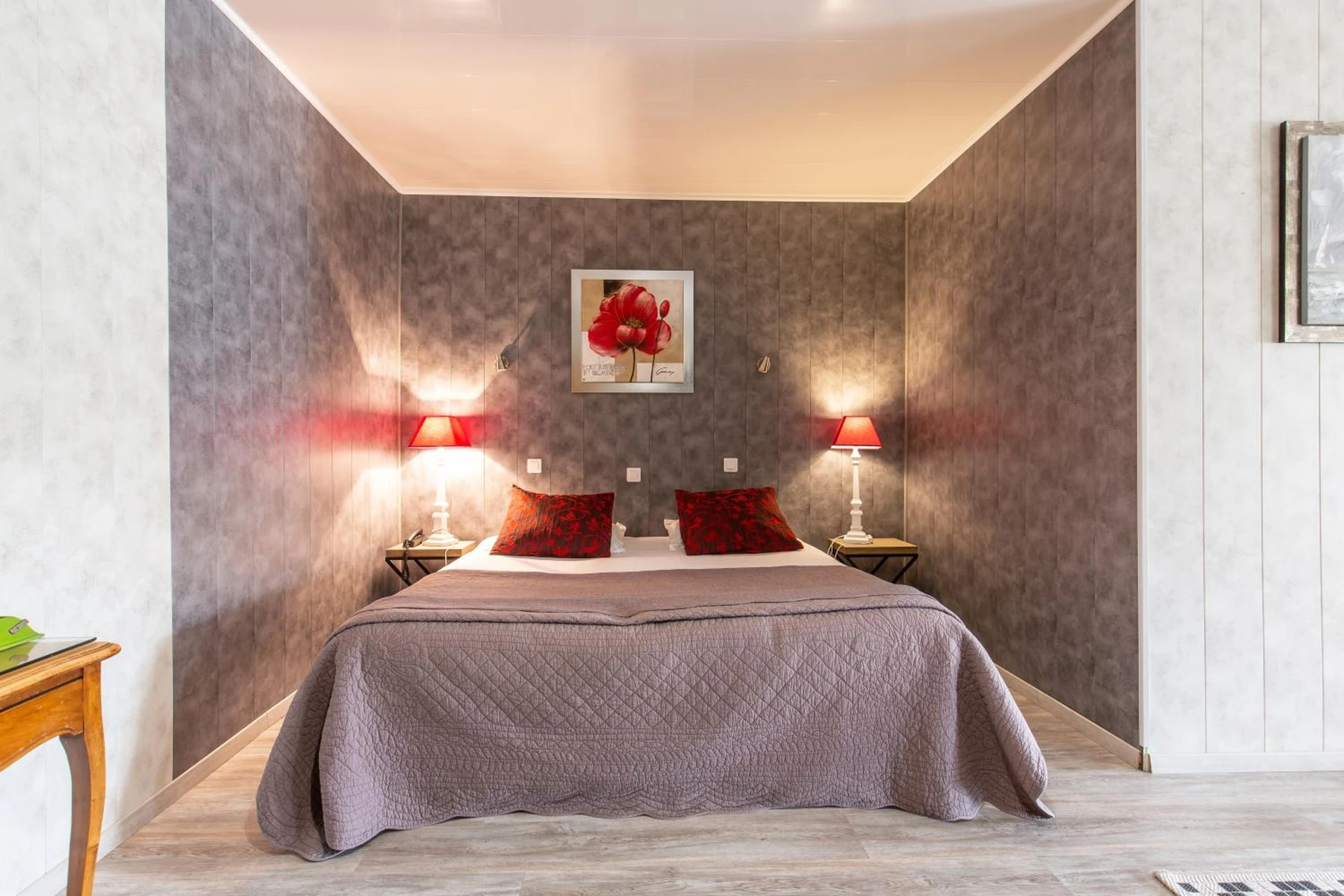 Magnifique chambre pour un séminaire d'entreprise à Logis Hôtel Restaurant L'Essille - Bassac