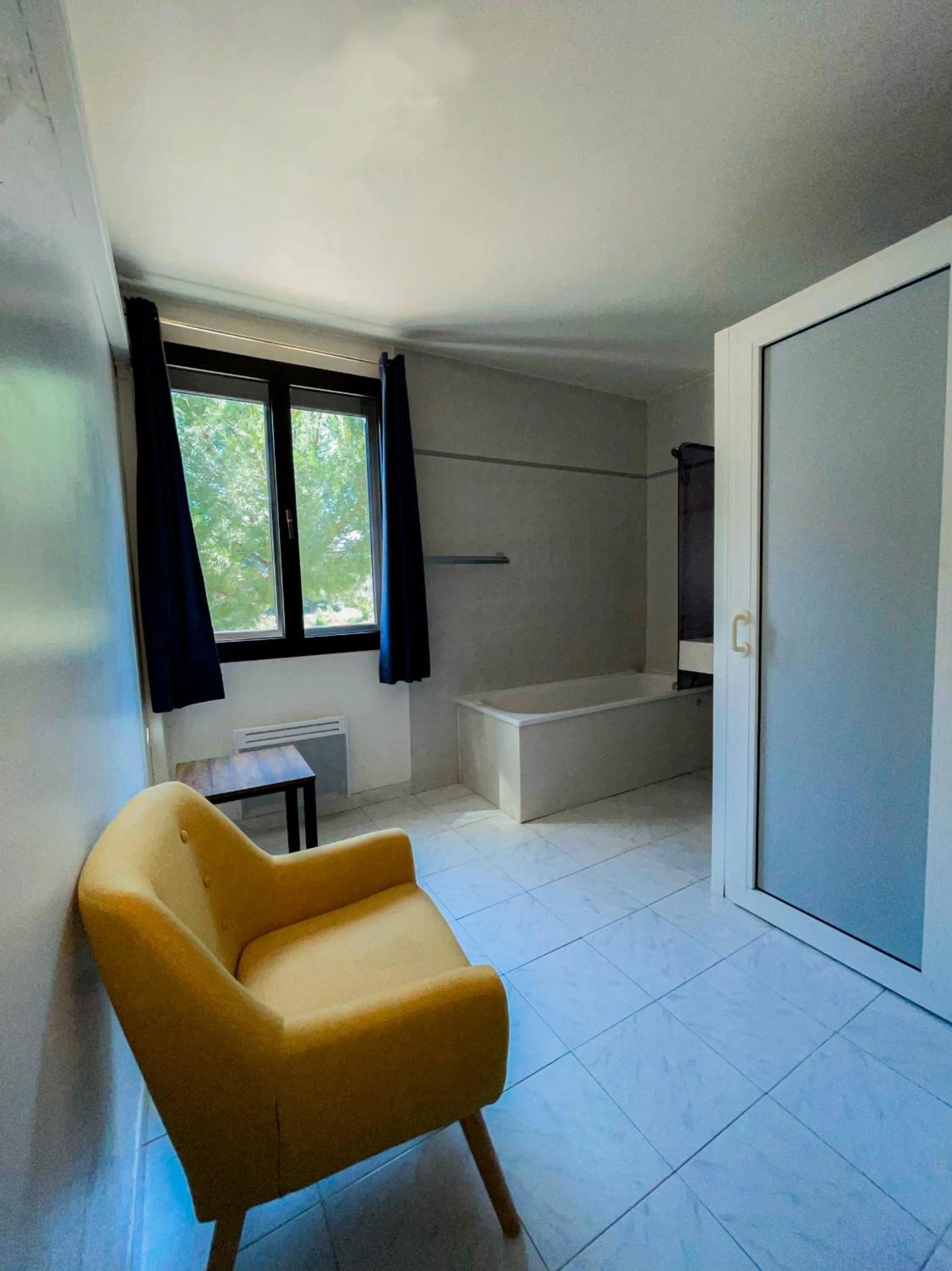 Organiser un séminaire d'entreprise : LOGIS HOTEL & RESTAURANT L'ETAPE Bouc Bel Air - Gardanne à bouc-bel-air
