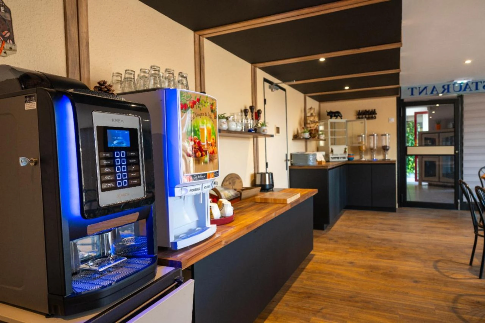 Ambiance de travail pour séminaire d'entreprise à Hôtel L'Etoile Aéroport - A61 - Carcassonne