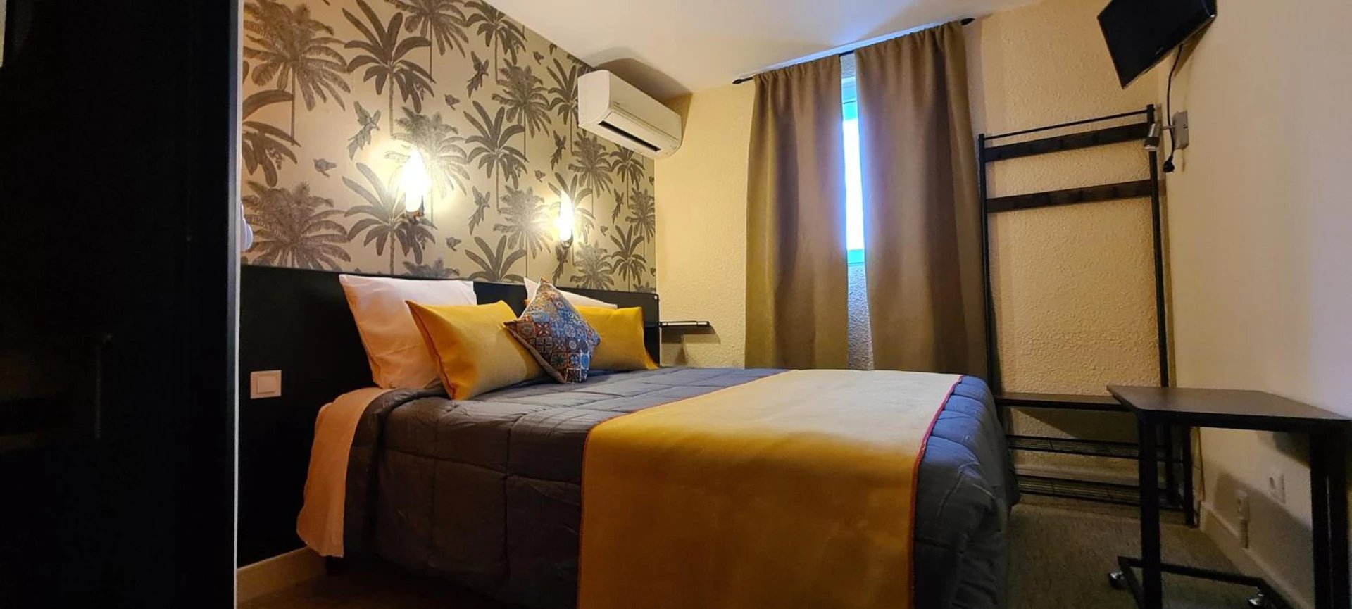 Chambre disponible pour un séminaire d'entreprise à Hôtel L'Etoile Aéroport - A61 - Carcassonne