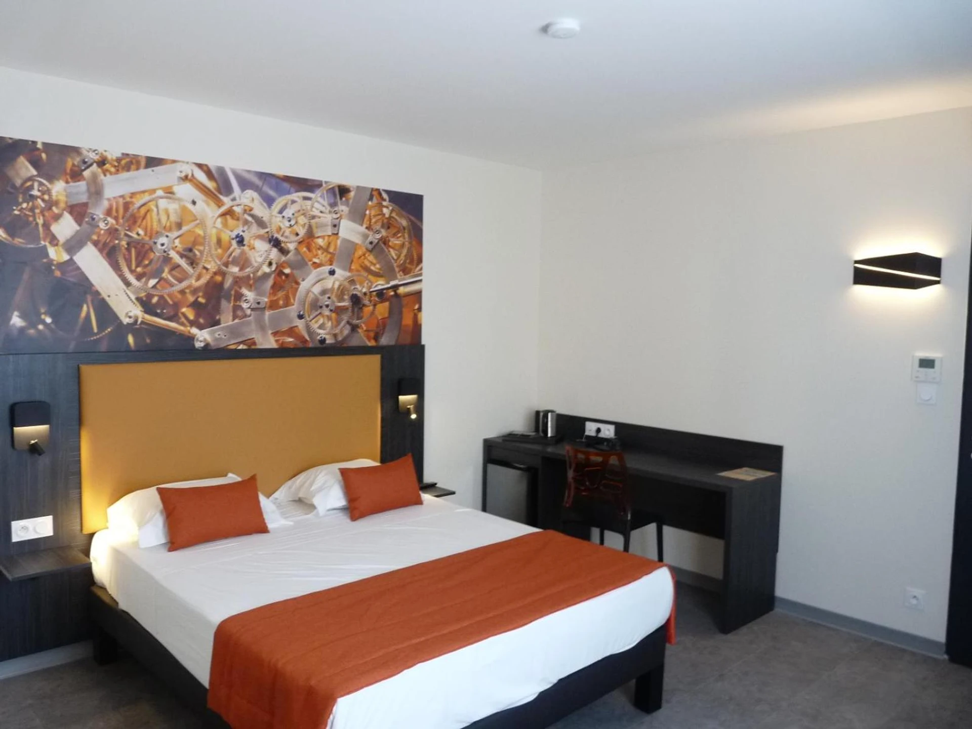 Magnifique chambre pour un séminaire d'entreprise à L'Horloge Gourmande - Donzère