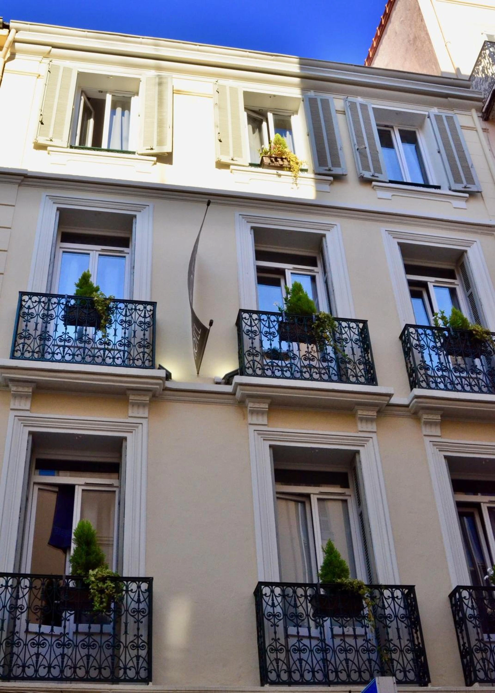 Chambre à Hotel l'Hotera - Organiser un séminaire d'entreprise à Cannes