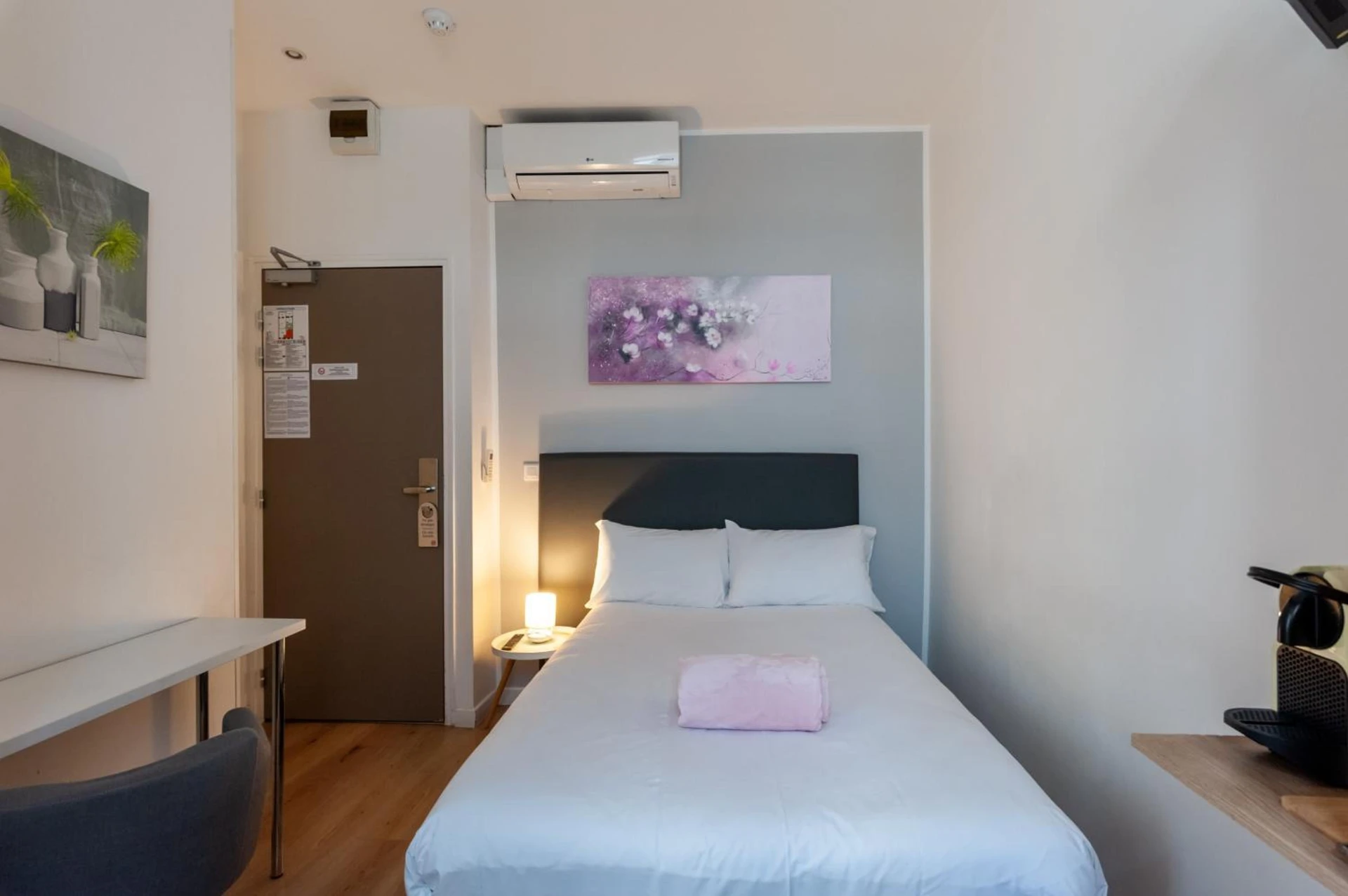 Chambre disponible pour un séminaire d'entreprise à Hotel l'Hotera - Cannes