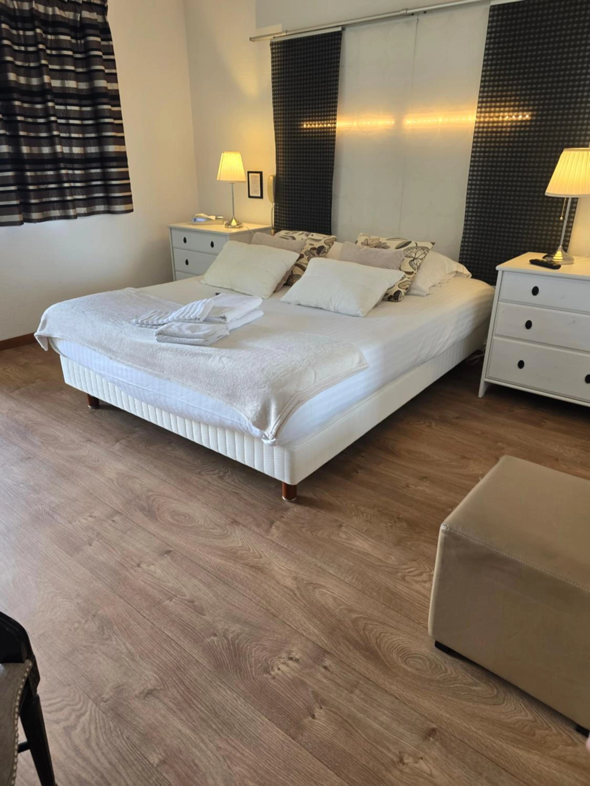 Chambre disponible pour un séminaire d'entreprise à Hôtel L'ideal le Mountbatten - Arromanches-les-Bains