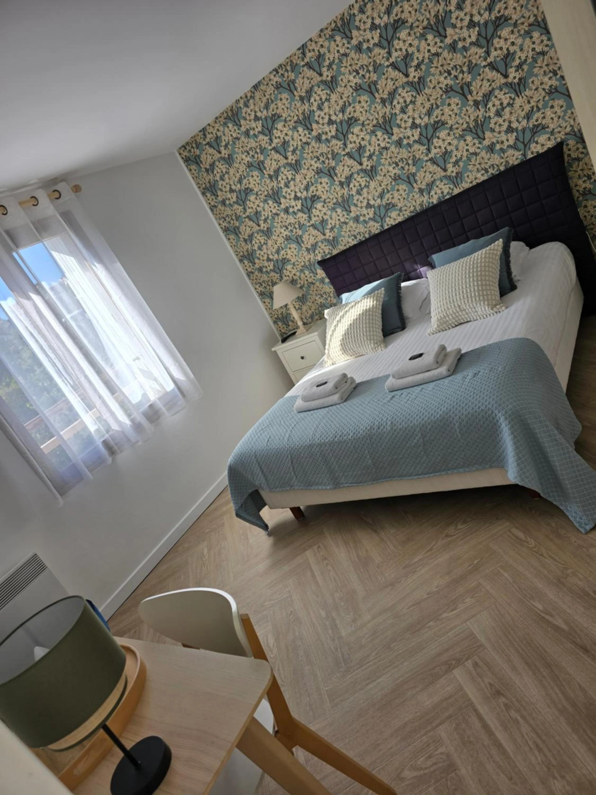 Magnifique chambre pour un séminaire d'entreprise à Hôtel L'ideal le Mountbatten - Arromanches-les-Bains