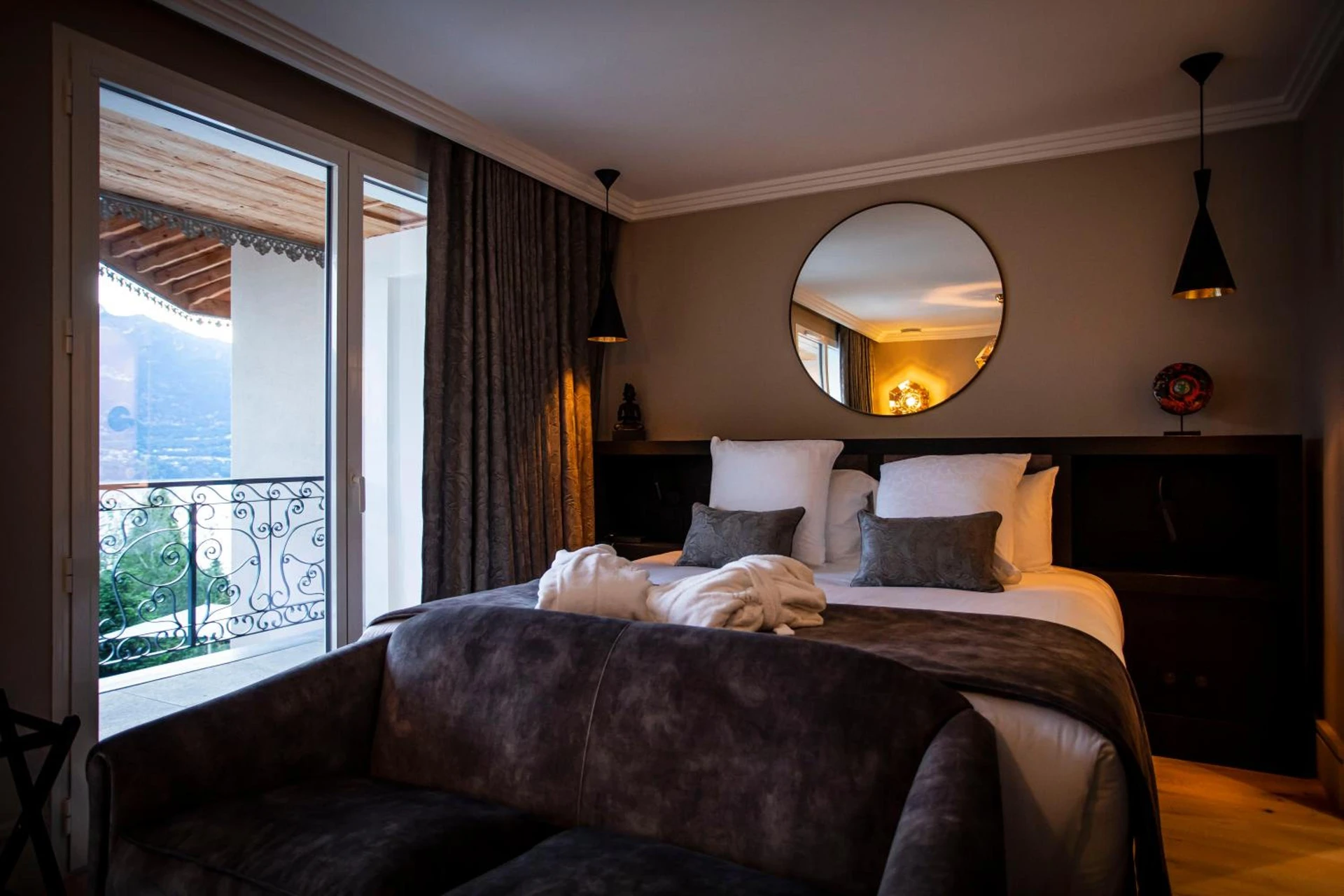 Chambre disponible pour un séminaire d'entreprise à Hôtel L'Incomparable by Les Etincelles - Tresserve