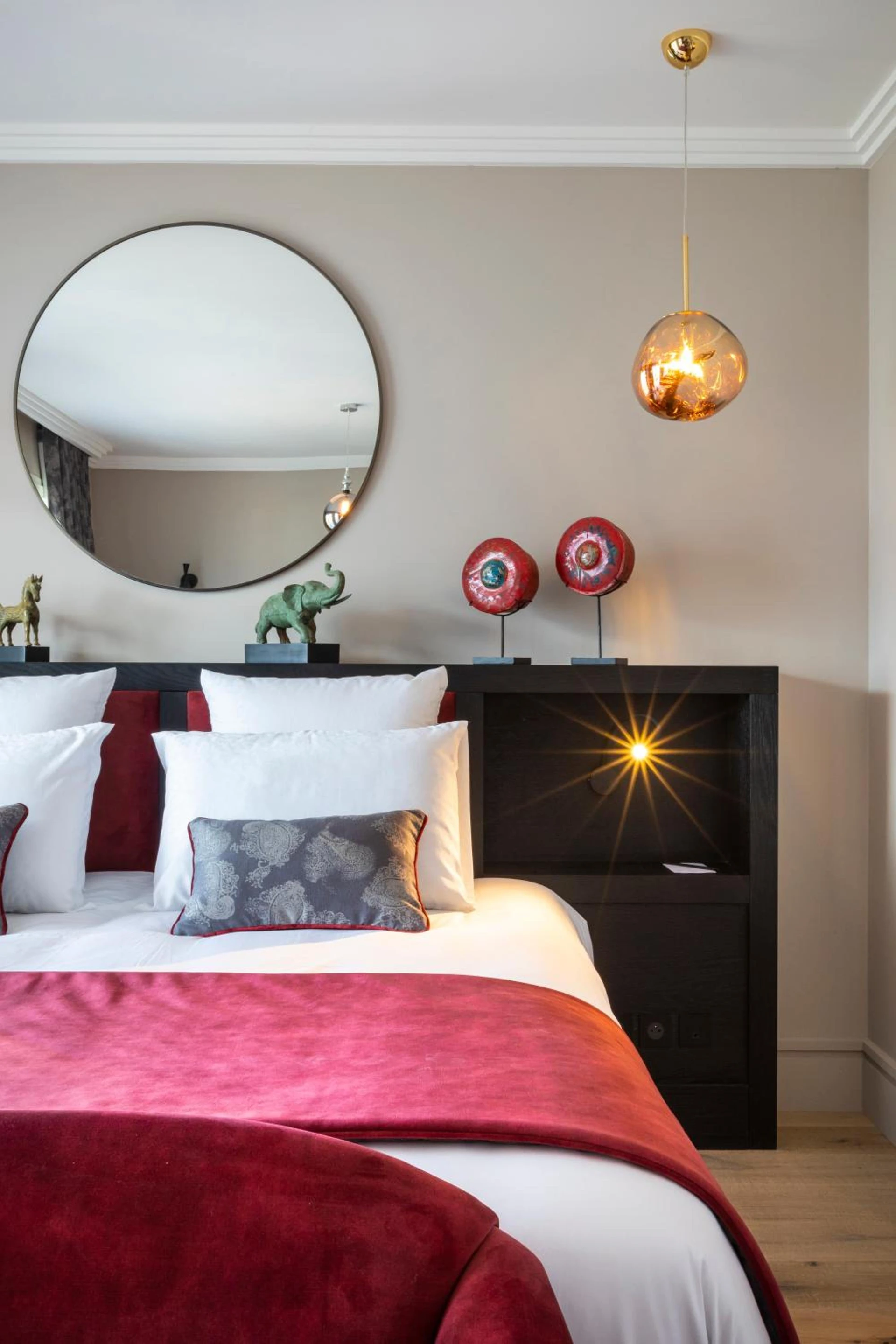 Chambre disponible pour un séminaire d'entreprise à Hôtel L'Incomparable by Les Etincelles - Tresserve