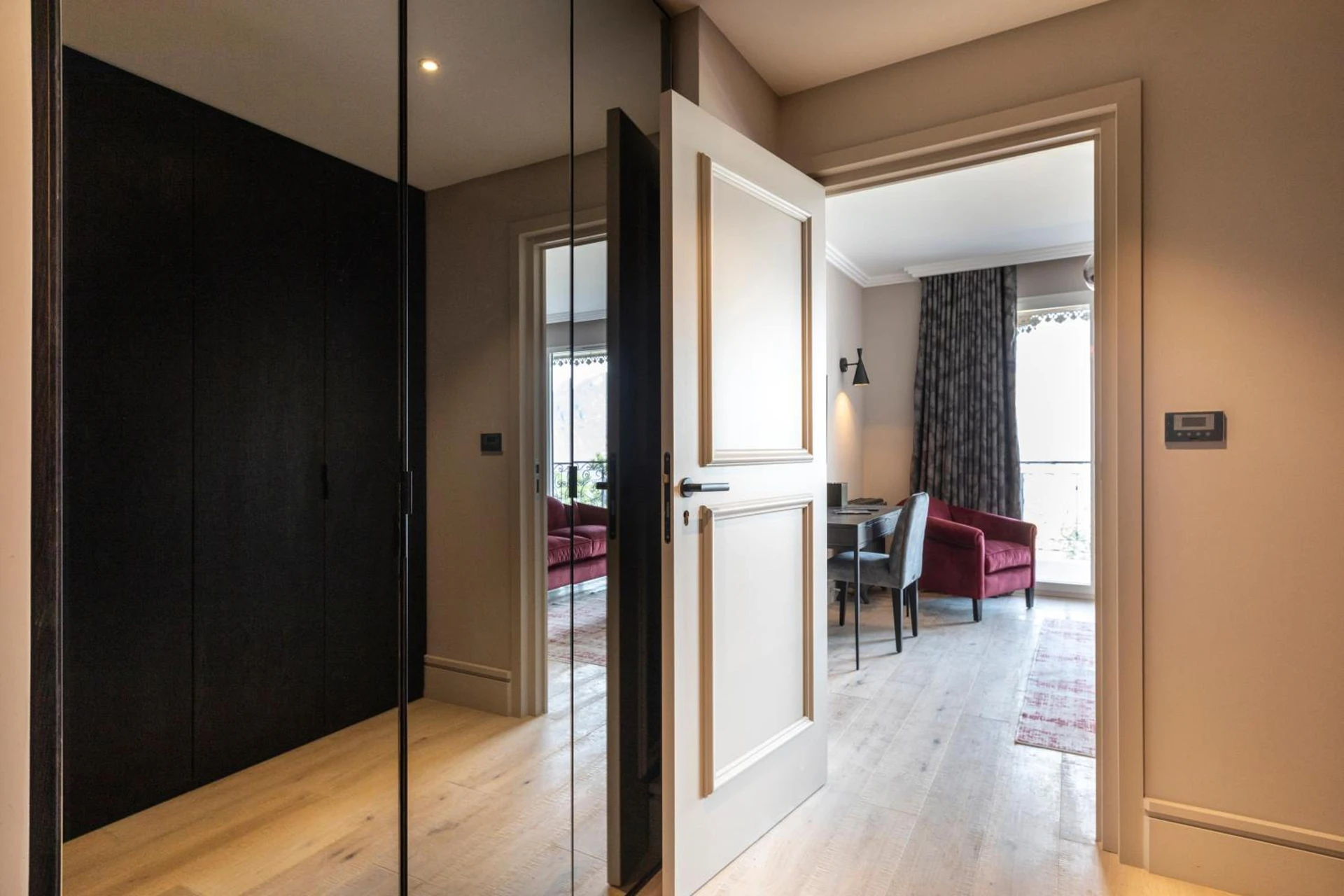 Chambre disponible pour un séminaire d'entreprise à Hôtel L'Incomparable by Les Etincelles - Tresserve