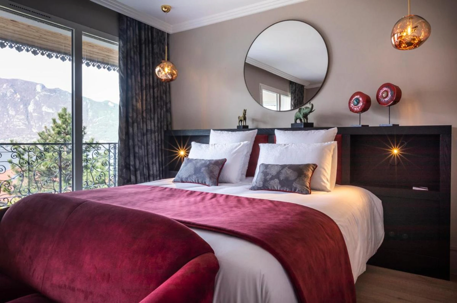 Magnifique chambre pour un séminaire d'entreprise à Hôtel L'Incomparable by Les Etincelles - Tresserve