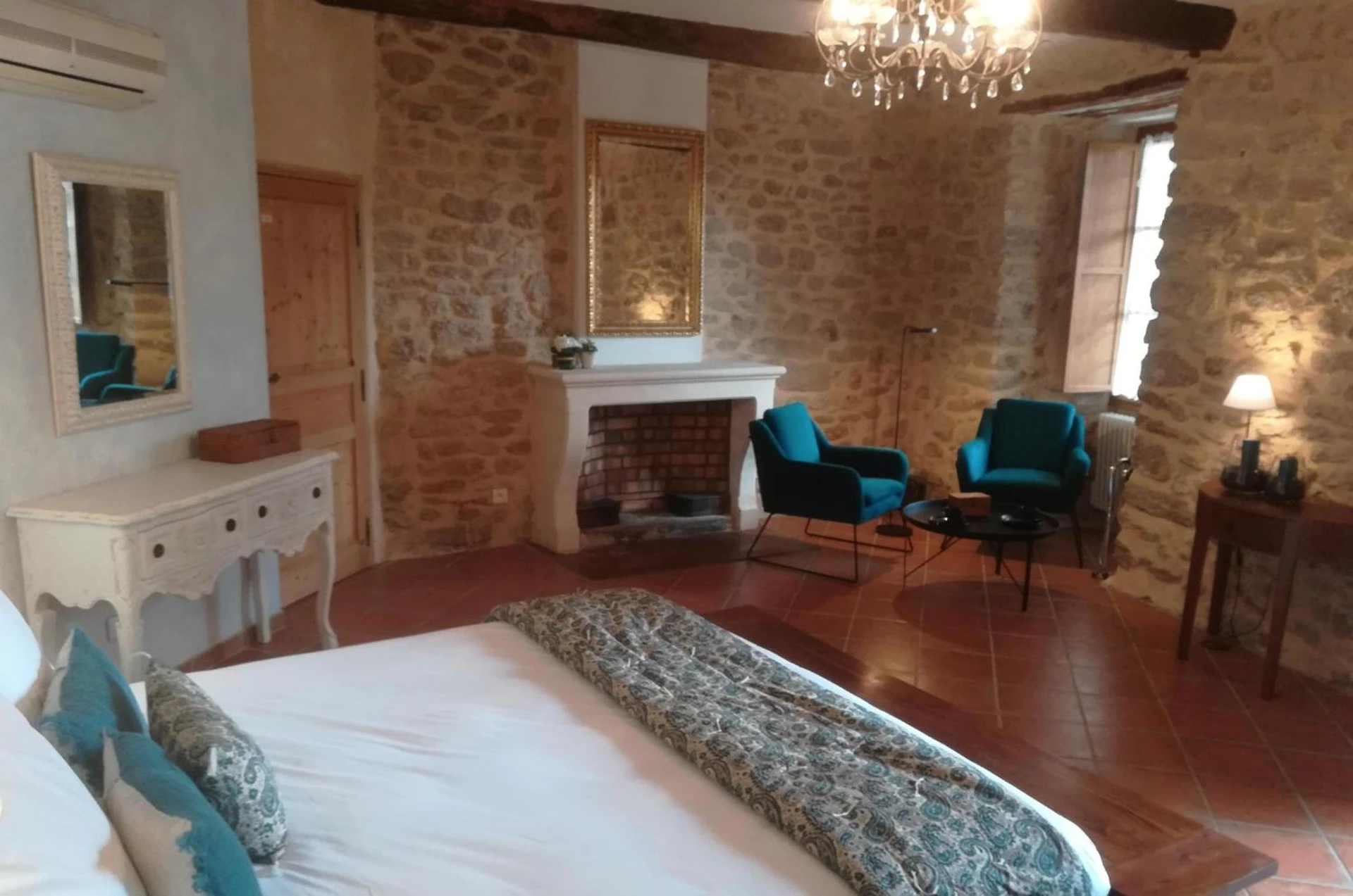 Chambre disponible pour un séminaire d'entreprise à L'Instant Sévigné - Grignan