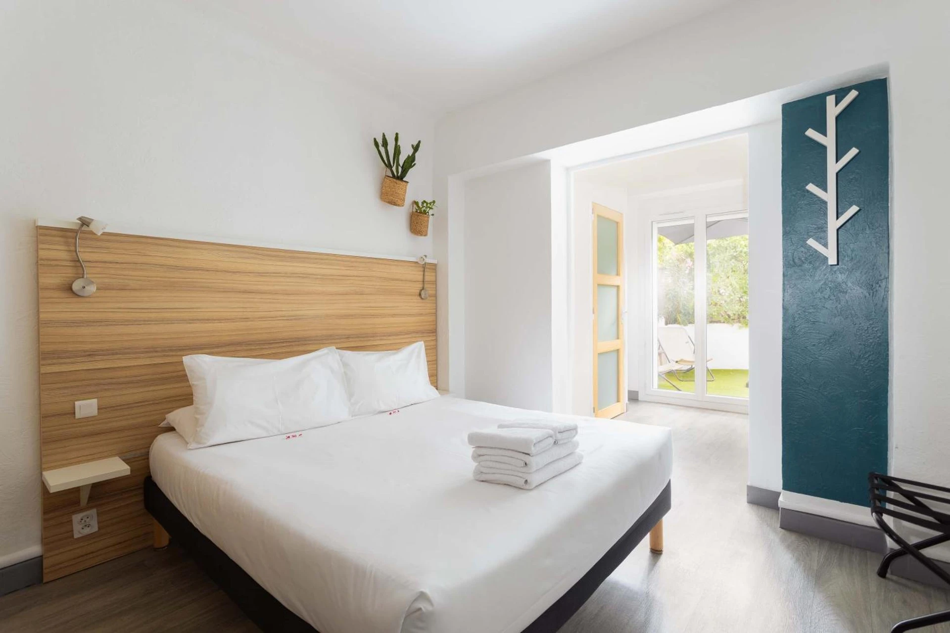 Chambre disponible pour un séminaire d'entreprise à L'Oasis Hotel - Fréjus