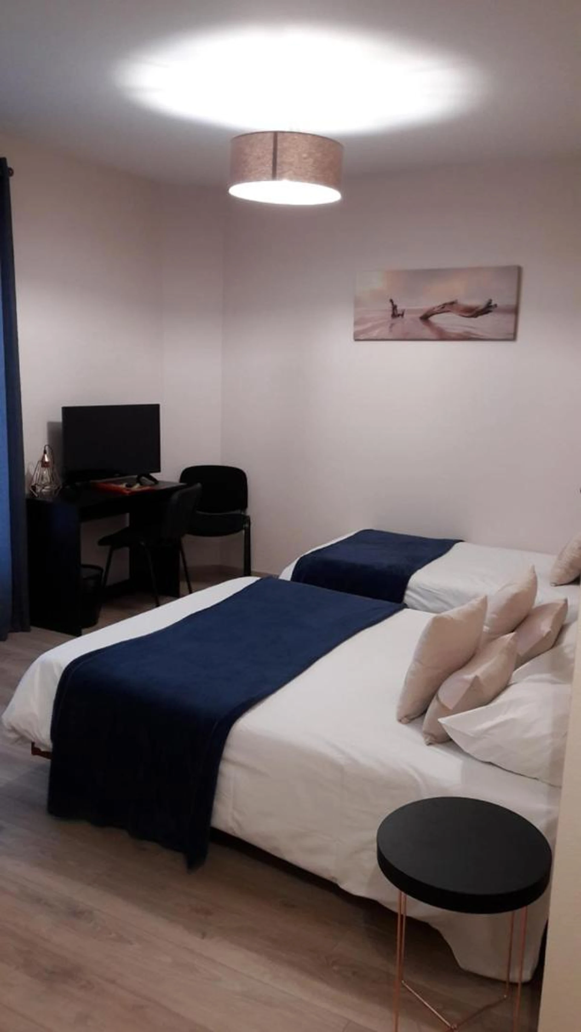 Chambre disponible pour un séminaire d'entreprise à Logis Hôtel Restaurant L'Oustal - Naves