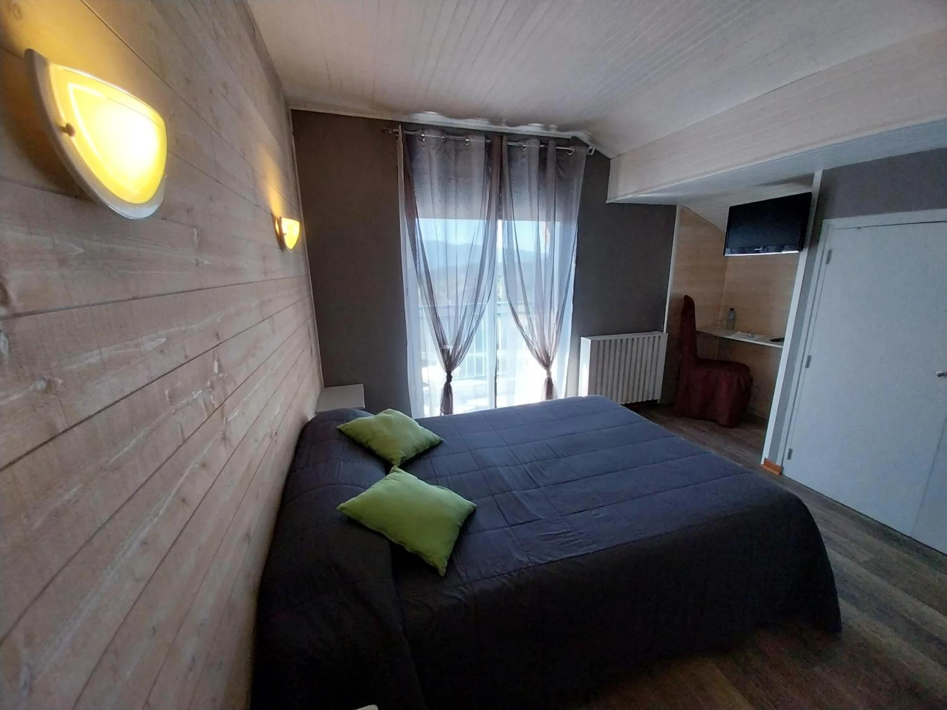 Chambre disponible pour un séminaire d'entreprise à Hôtel L'Oustalet - Font-Romeu-Odeillo-Via