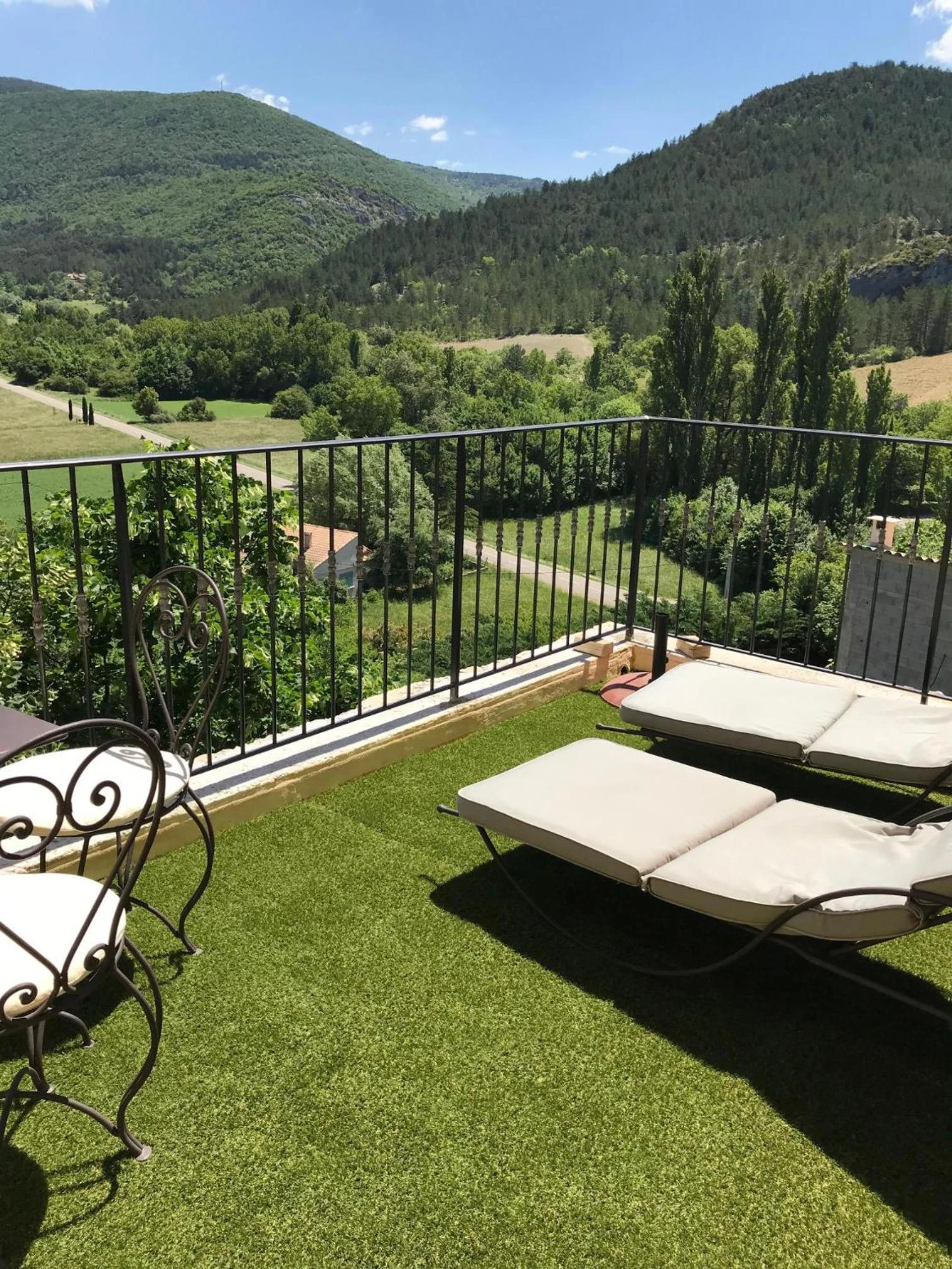 Organiser un séminaire d'entreprise : Hotel L'Oustau de la Font à reilhanette