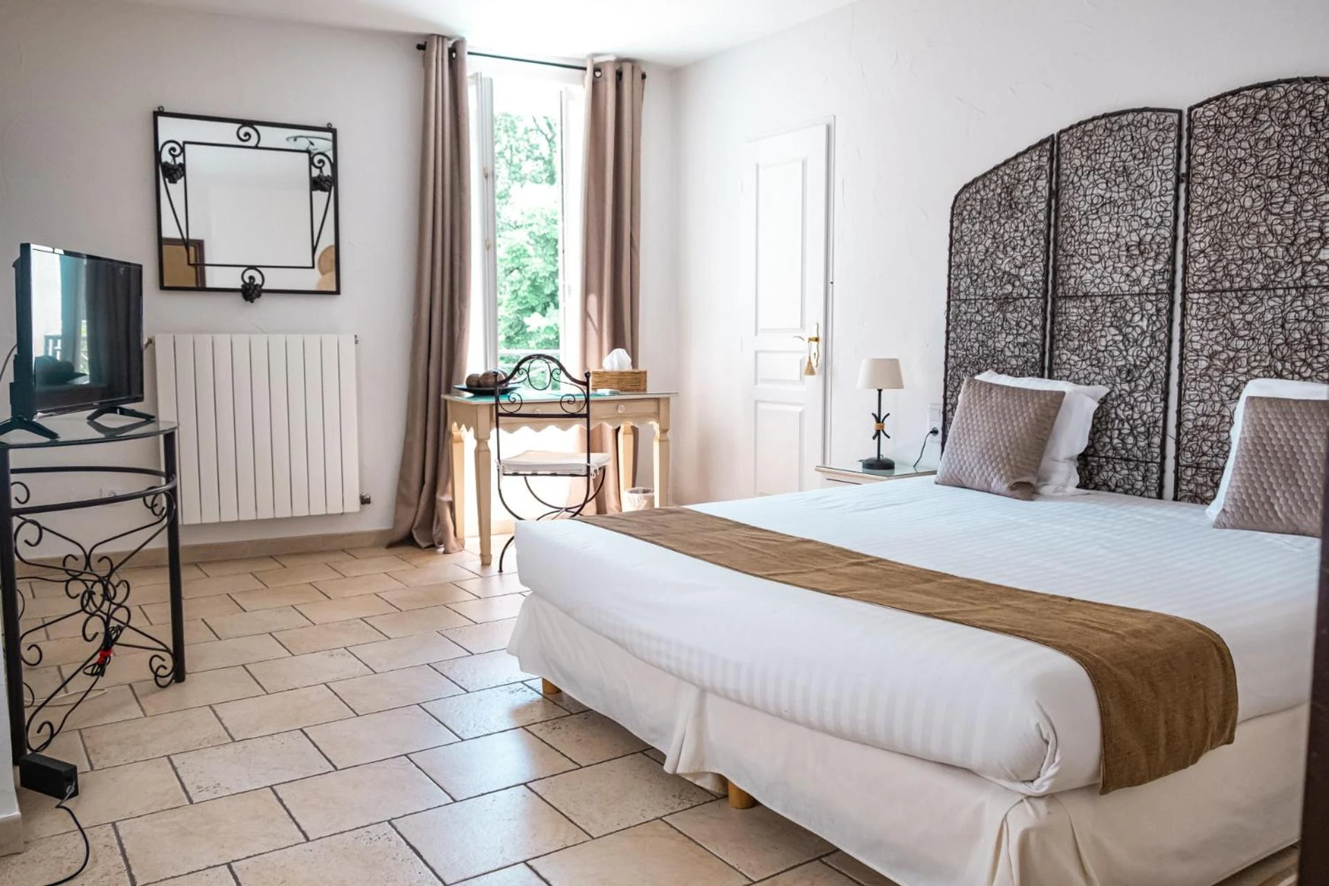 Organiser un séminaire d'entreprise : Logis hôtel et restaurant La Bastide Cabezac à bize-minervois