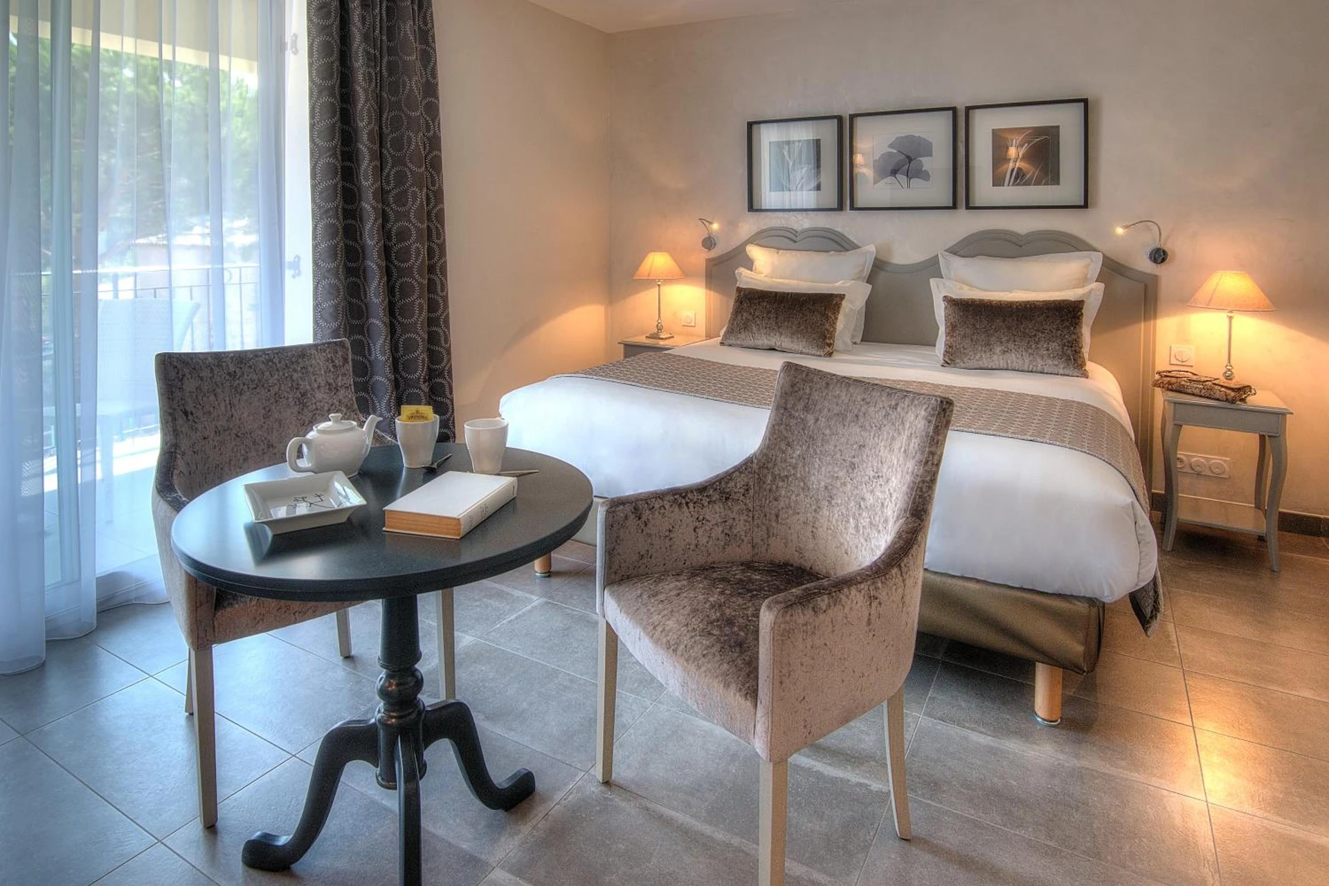 Chambre disponible pour un séminaire d'entreprise à La Bastide de l'Oliveraie - Cannes