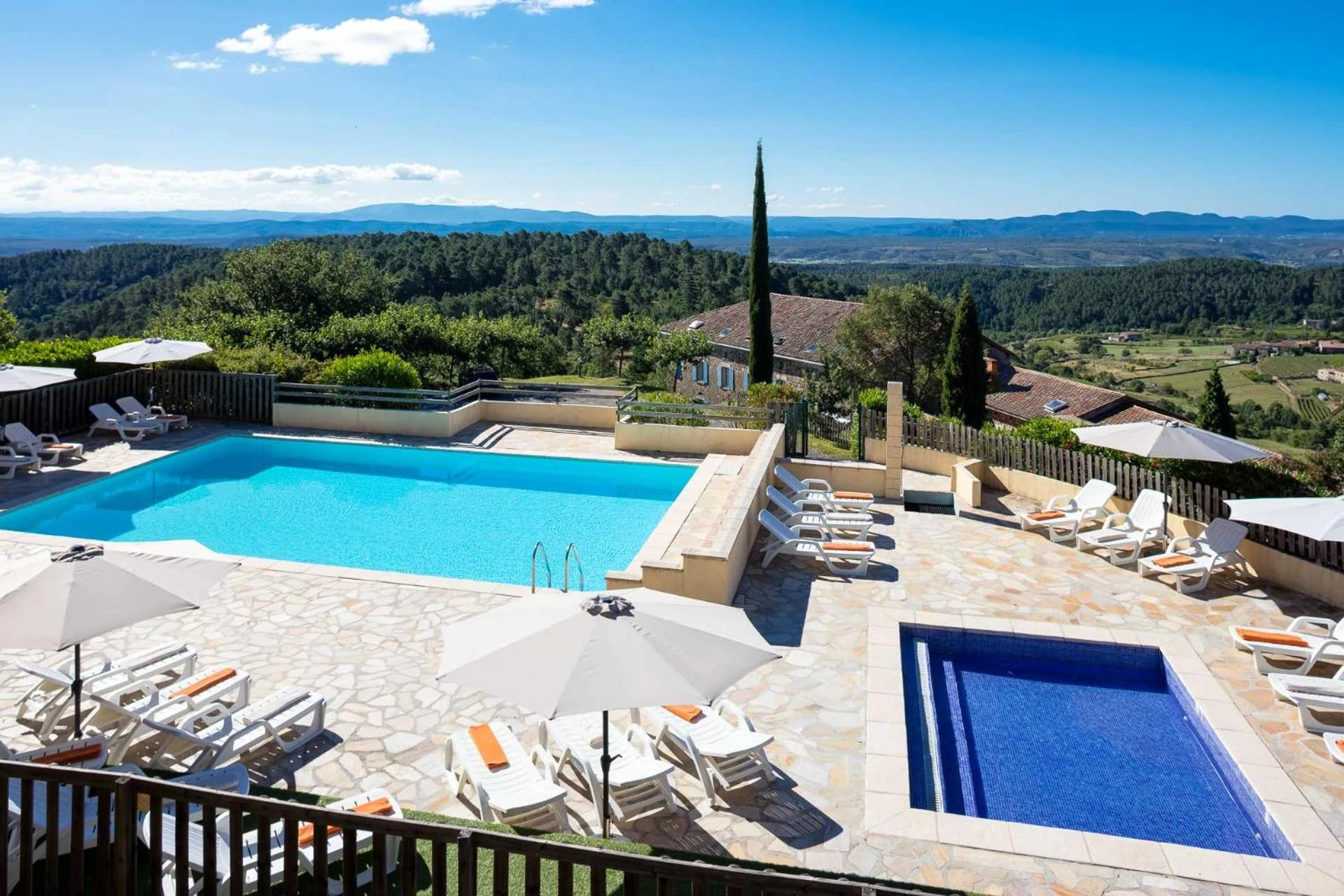 Organiser un séminaire d'entreprise : La Bastide de Sanilhac à sanilhac