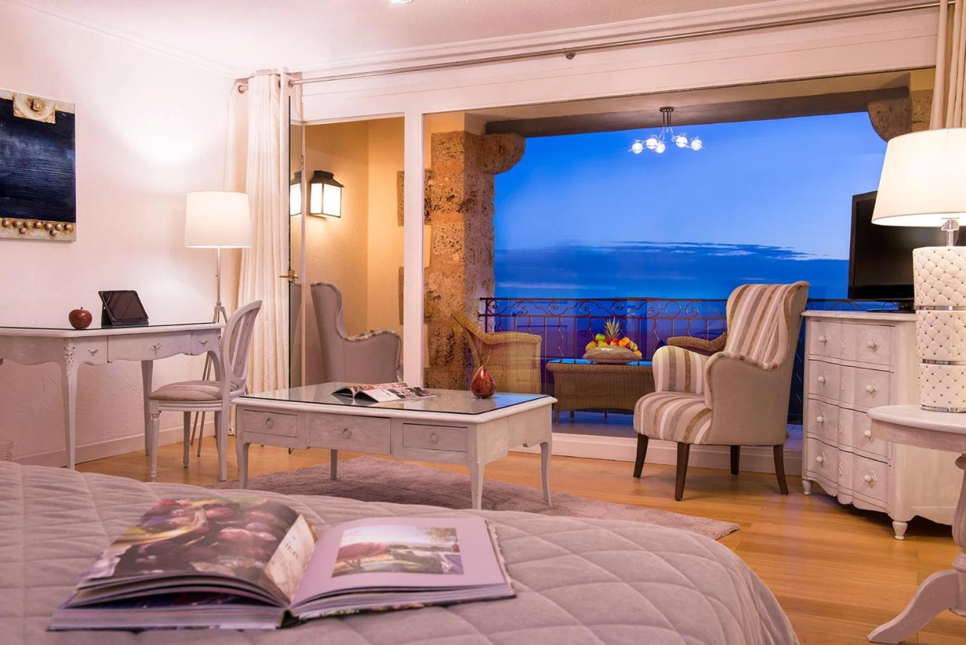 Chambre disponible pour un séminaire d'entreprise à La Bastide De Tourtour Hotel & Spa - Tourtour