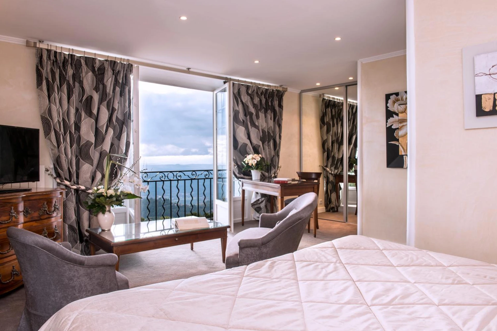 Chambre disponible pour un séminaire d'entreprise à La Bastide De Tourtour Hotel & Spa - Tourtour