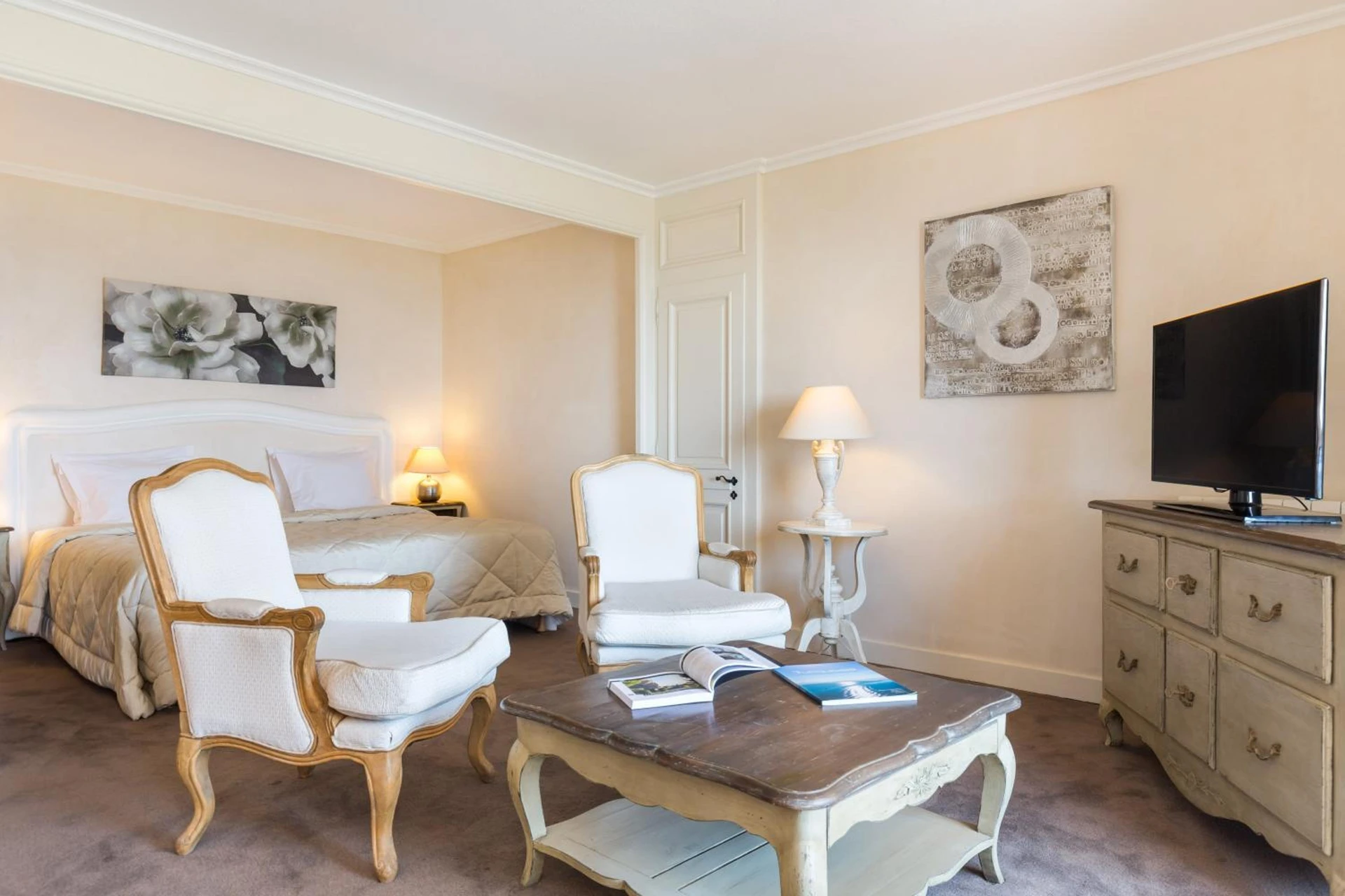 Chambre disponible pour un séminaire d'entreprise à La Bastide De Tourtour Hotel & Spa - Tourtour