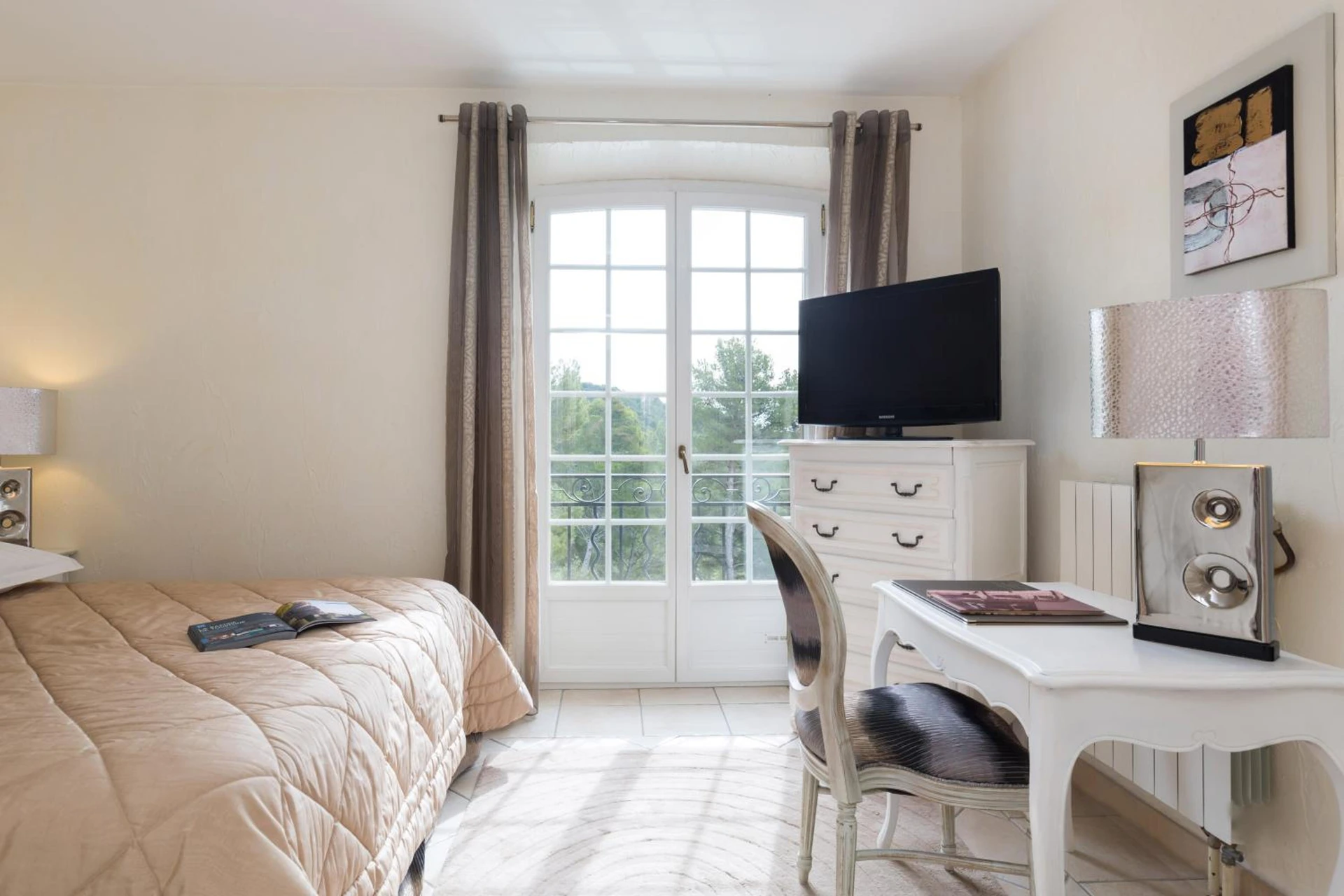 Magnifique chambre pour un séminaire d'entreprise à La Bastide De Tourtour Hotel & Spa - Tourtour