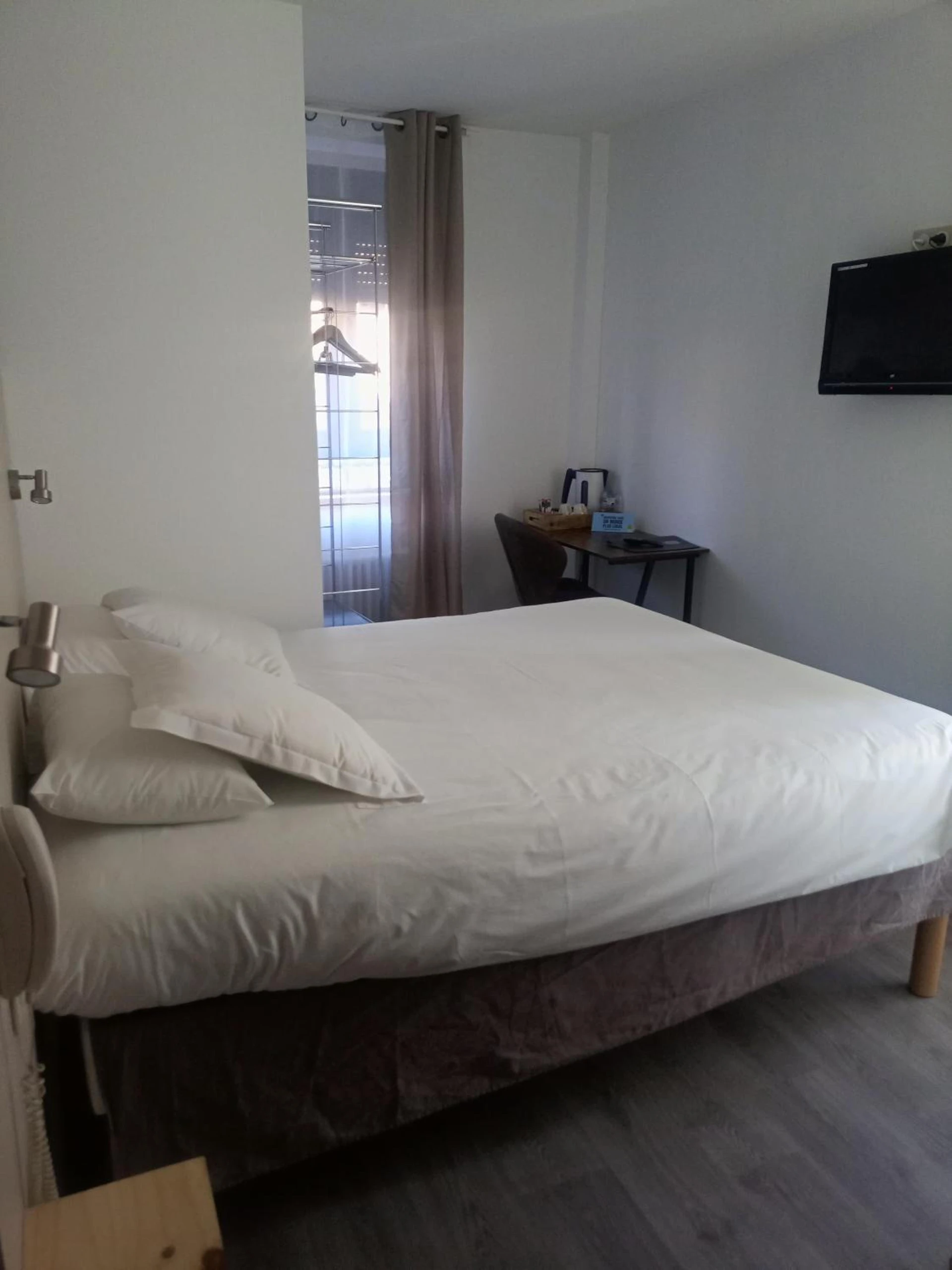 Chambre disponible pour un séminaire d'entreprise à Logis Hôtel La Bastide des Oliviers - Monflanquin