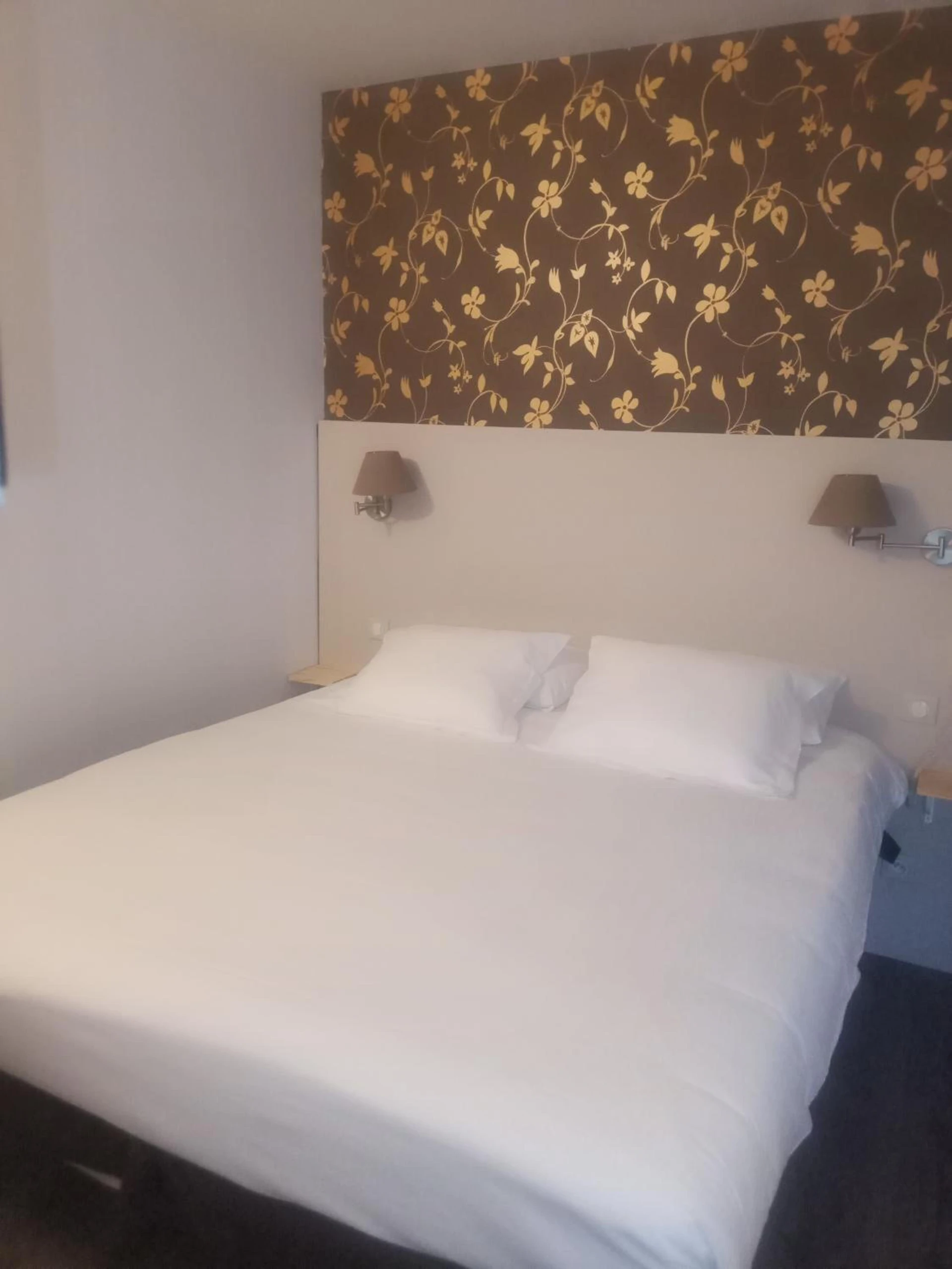 Magnifique chambre pour un séminaire d'entreprise à Logis Hôtel La Bastide des Oliviers - Monflanquin