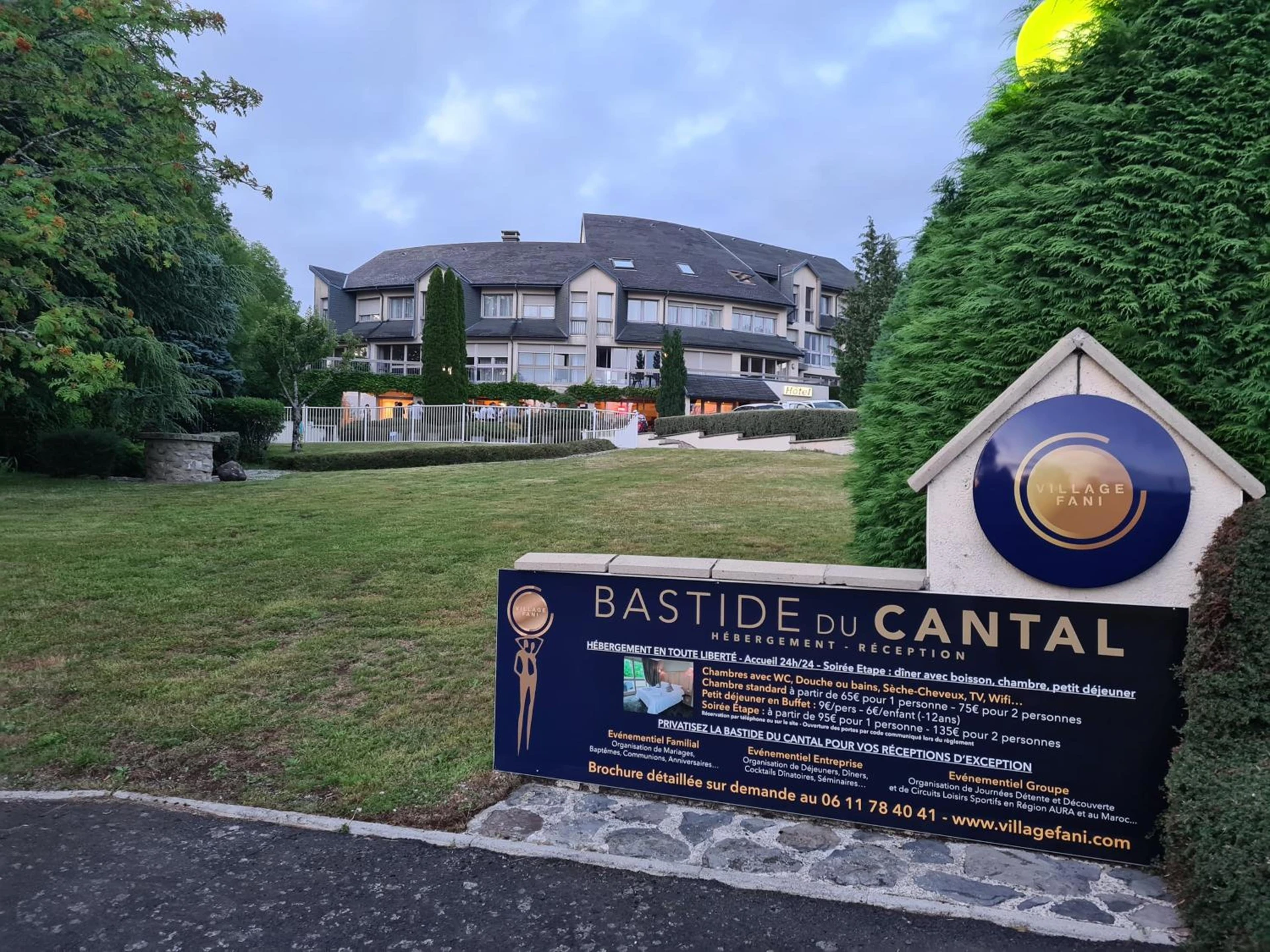 Organiser un séminaire d'entreprise : Bastide du Cantal à salers
