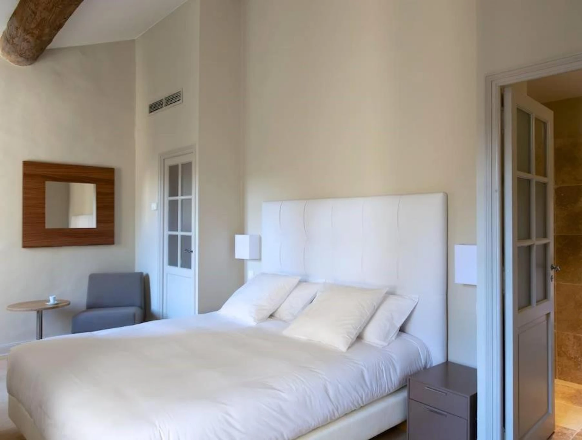 Chambre disponible pour un séminaire d'entreprise à La Bégude Saint-Pierre - Vers-Pont-du-Gard
