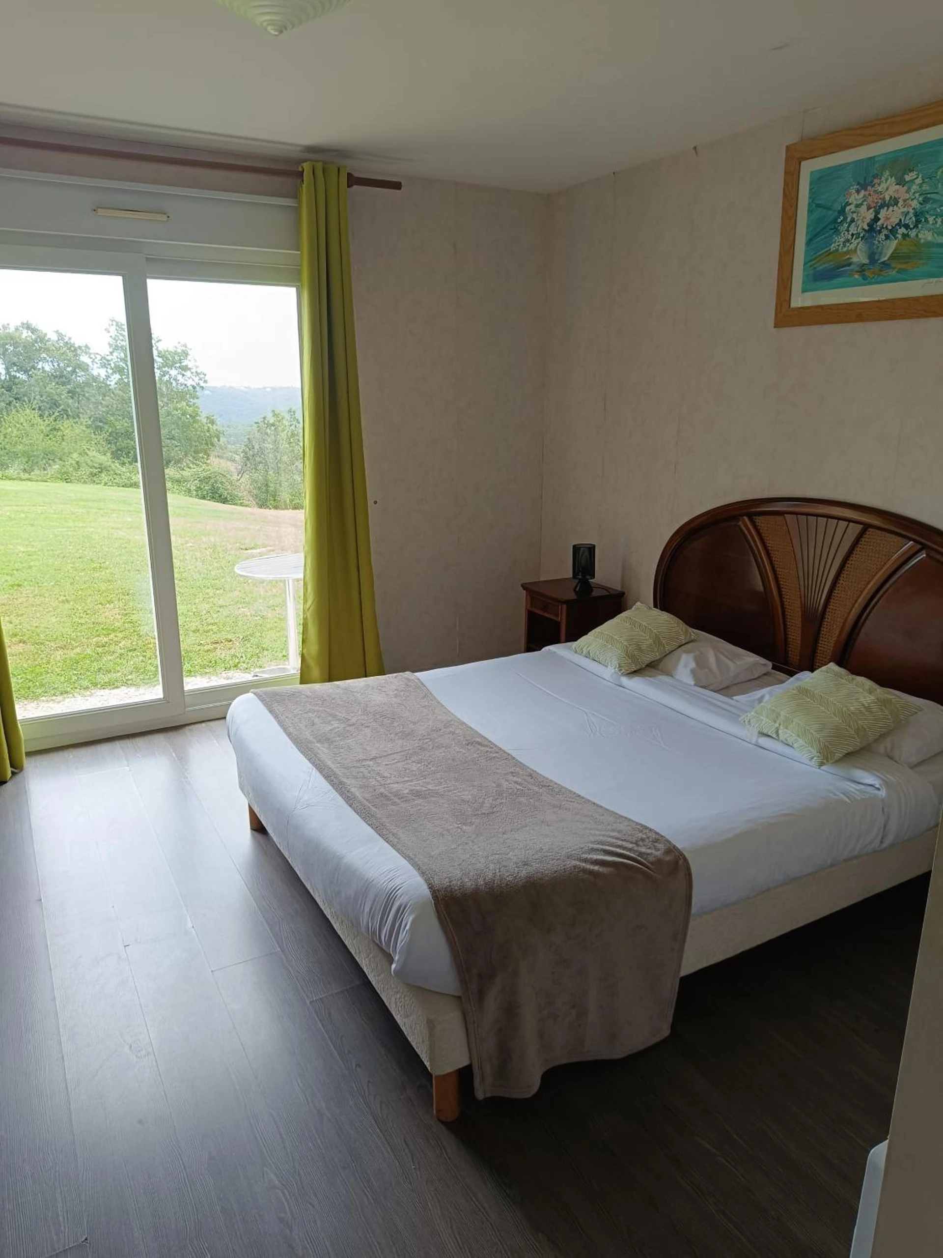 Chambre disponible pour un séminaire d'entreprise à Logis Hotel La Bergerie Hôtel 3 étoiles Restaurant savoureux - Saint-Pierre-Lafeuille