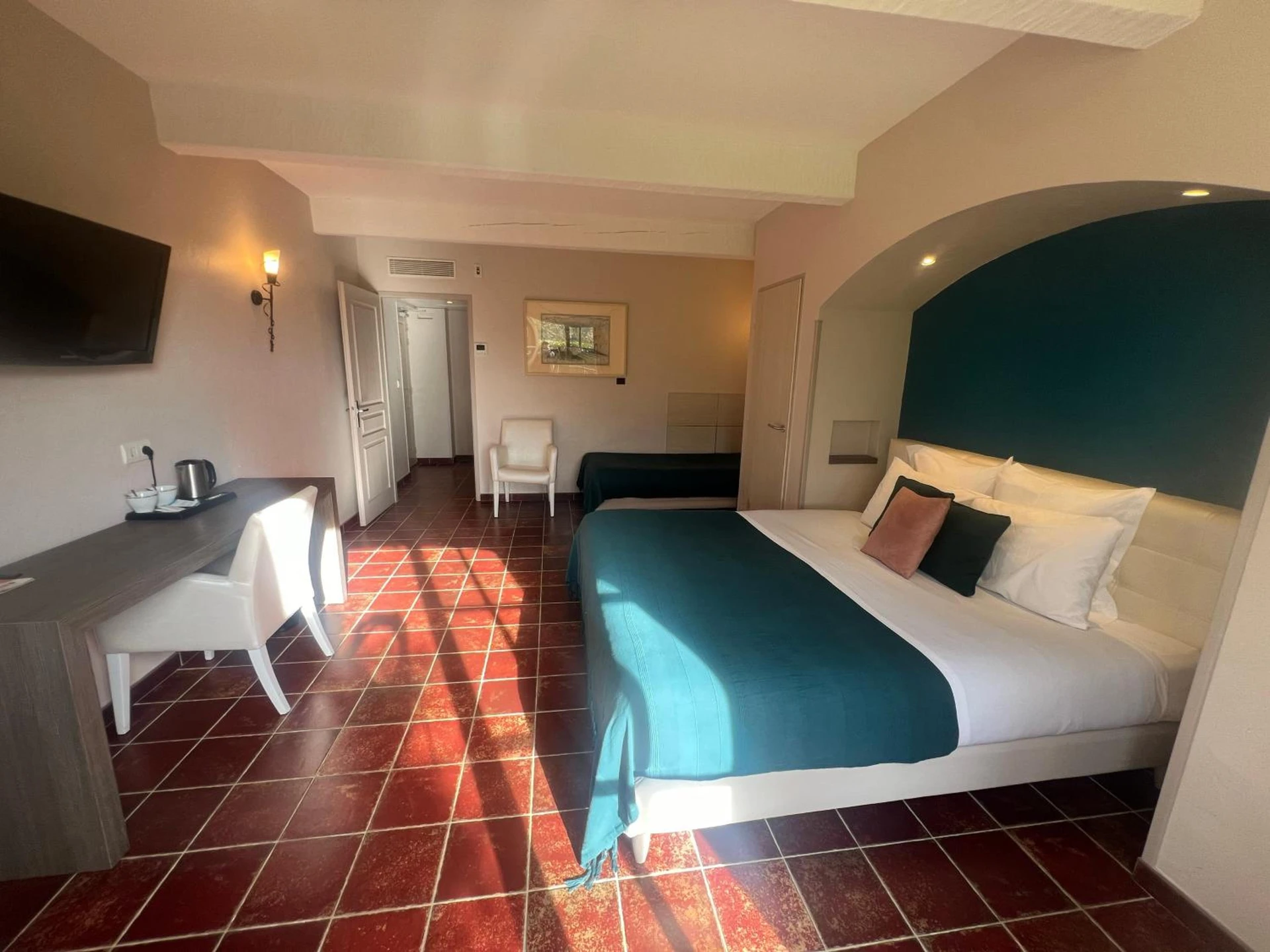 Magnifique chambre pour un séminaire d'entreprise à Logis Hôtel Restaurant La Bergerie - Aragon