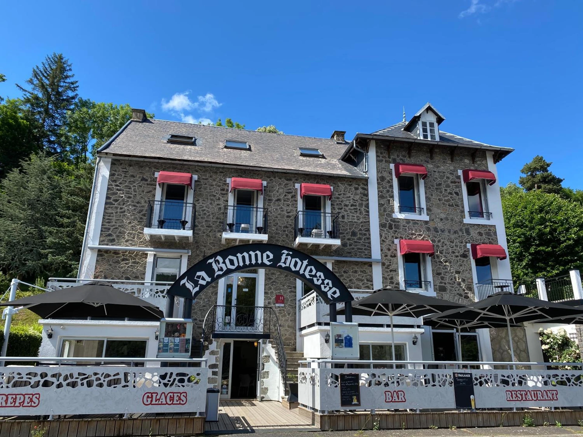 Organiser un séminaire d'entreprise : Hôtel La bonne hôtesse à chambon-sur-lac