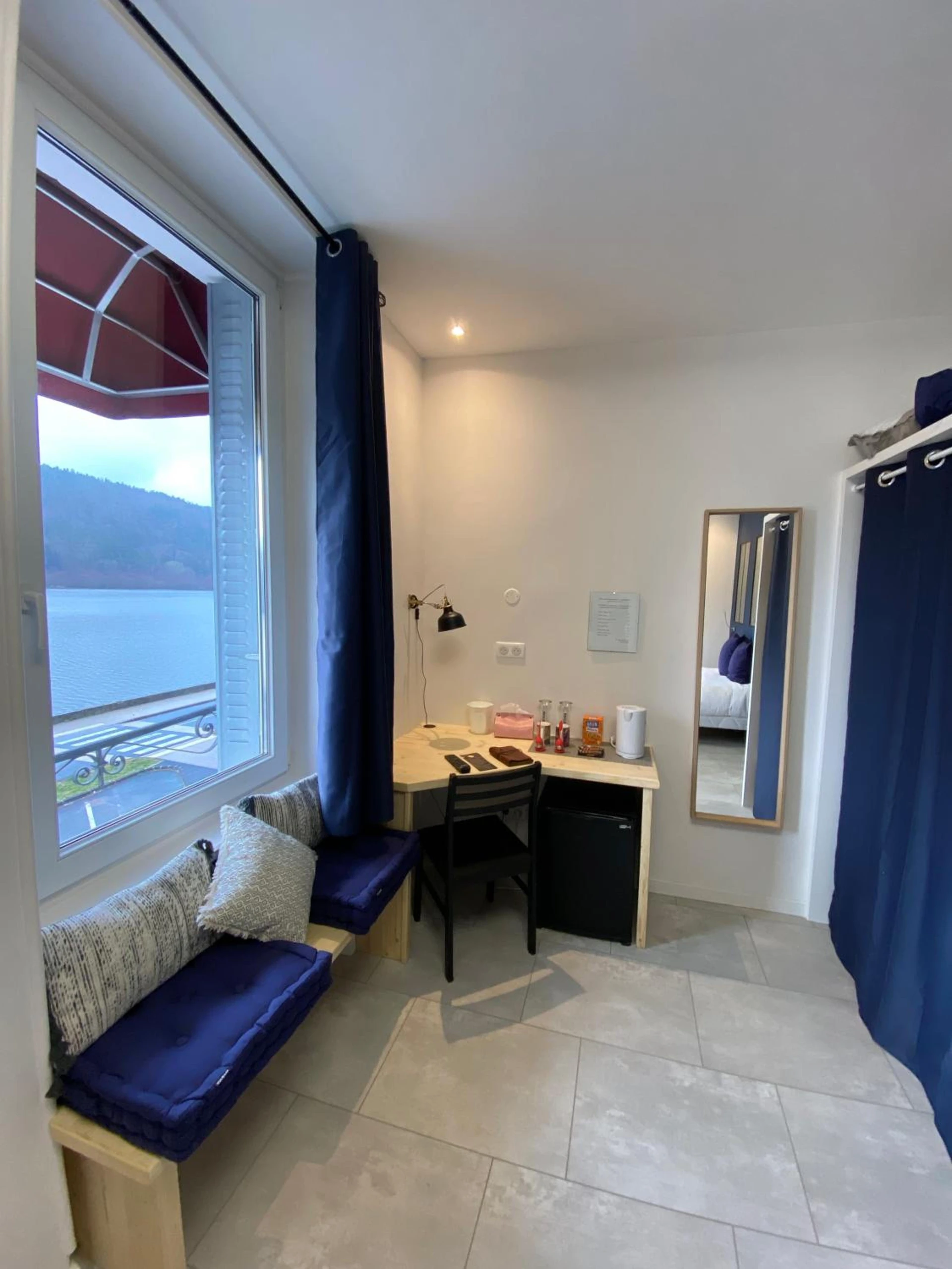 Chambre disponible pour un séminaire d'entreprise à Hôtel La bonne hôtesse - Chambon-sur-Lac