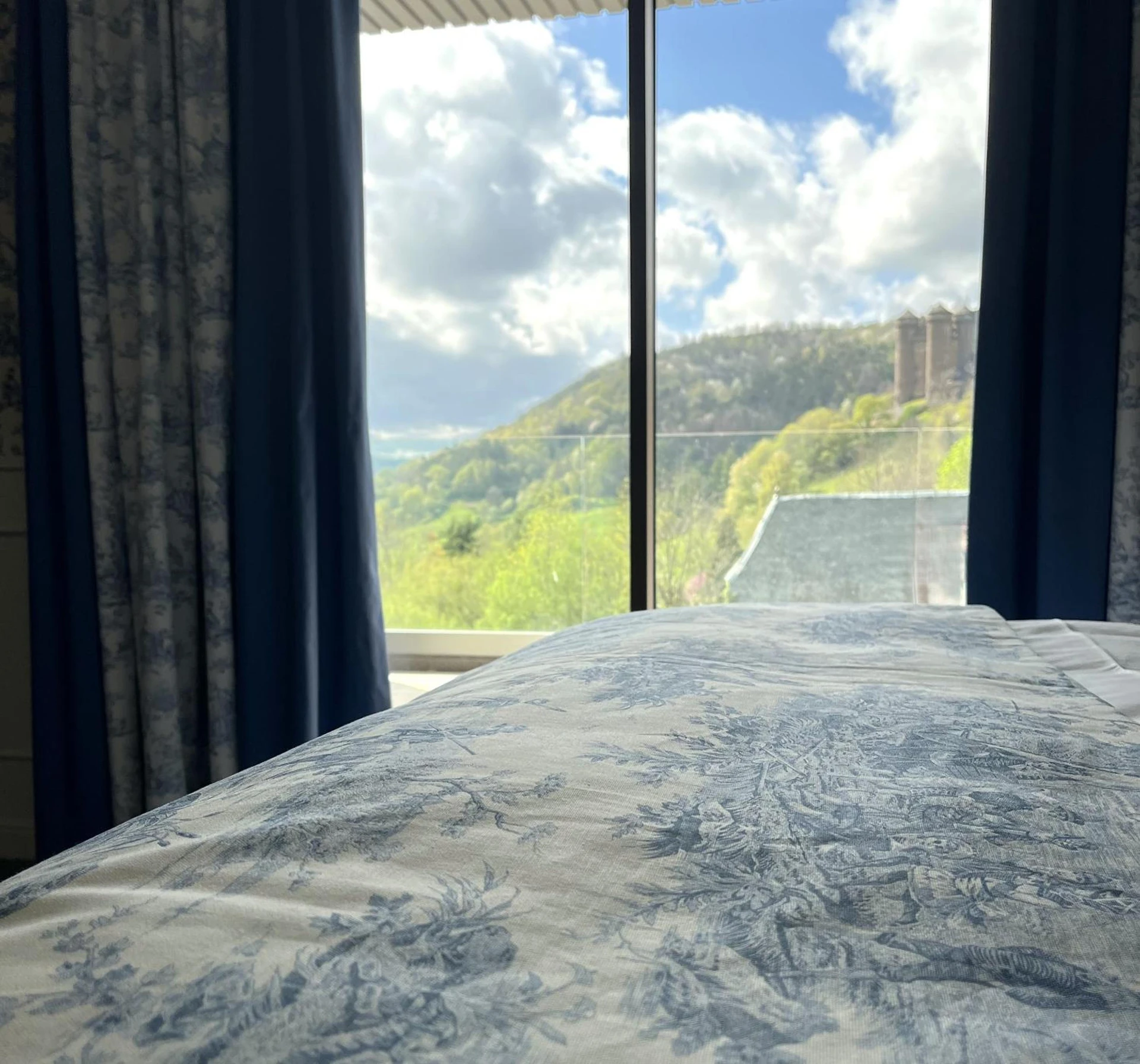 Chambre disponible pour un séminaire d'entreprise à La Borie d'Hélipse - Tournemire