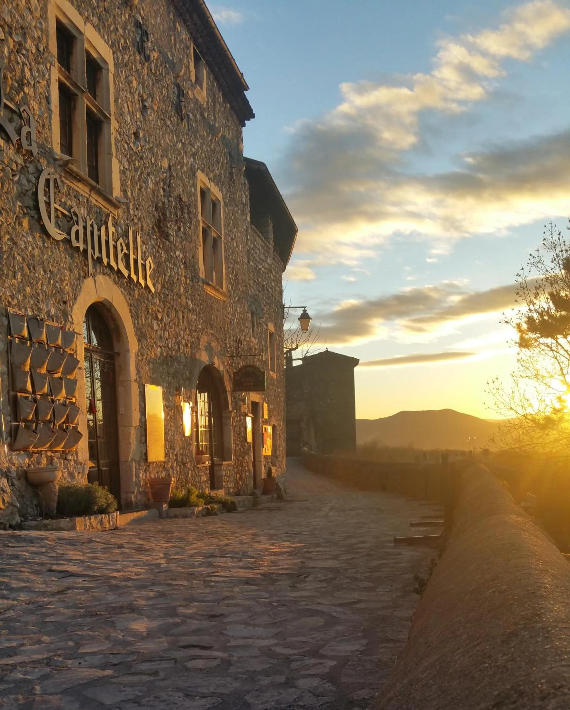 Organiser un séminaire d'entreprise : La Capitelle à mirmande