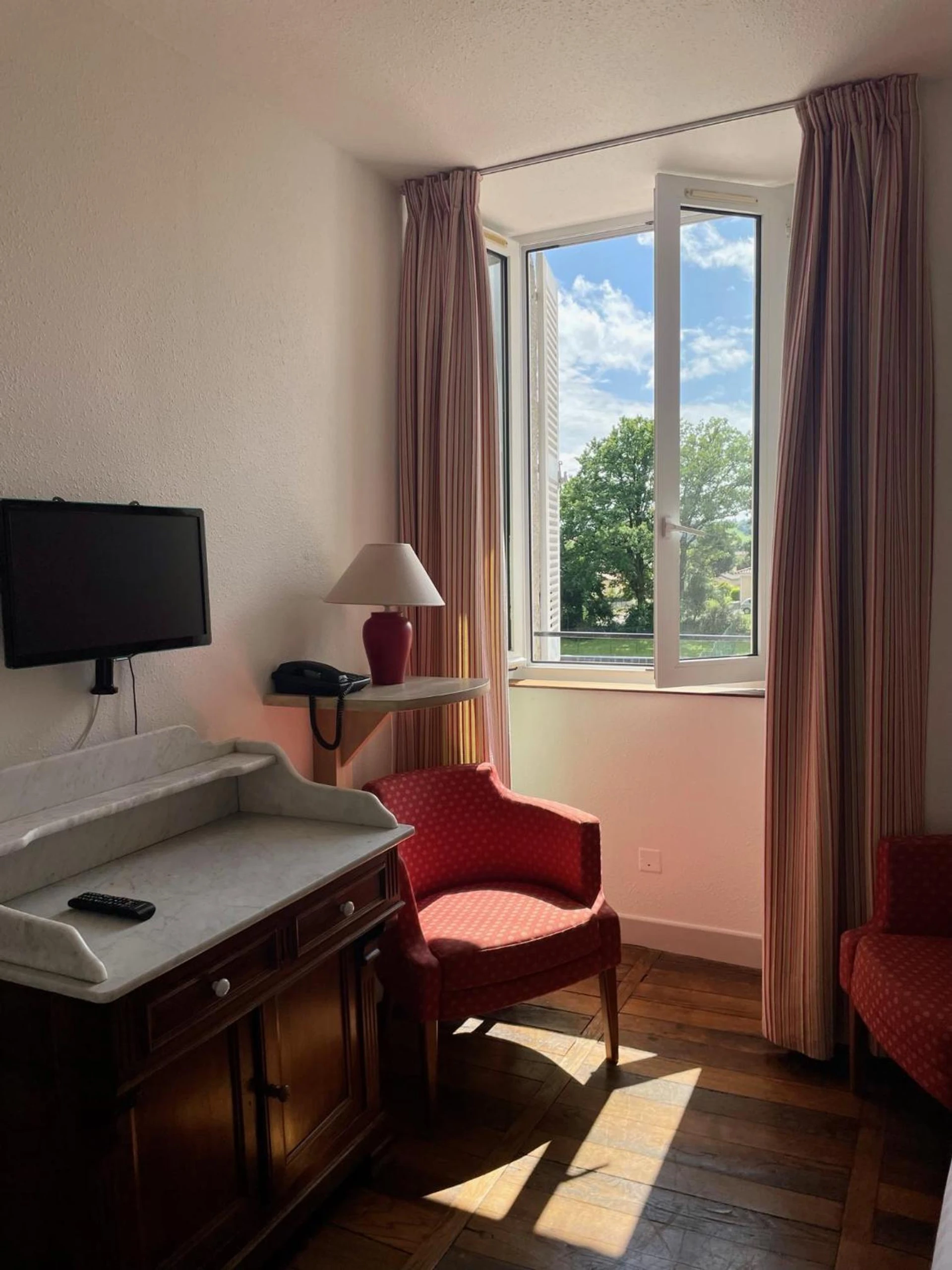 Organiser un séminaire d'entreprise : La Chatelleraie à saint-etienne-de-maurs