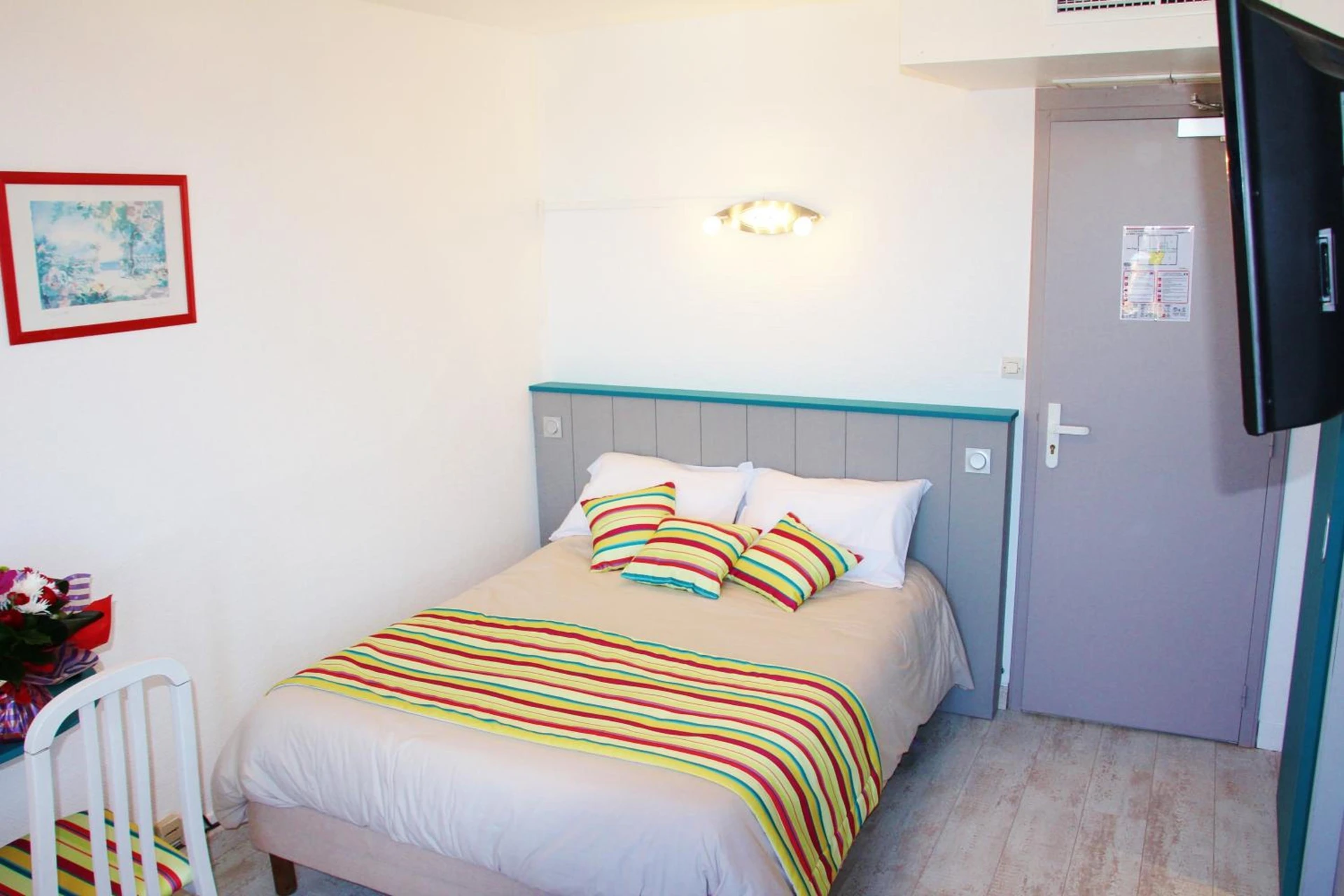 Chambre disponible pour un séminaire d'entreprise à Hotel La Chaudrée - La Brée-les-Bains