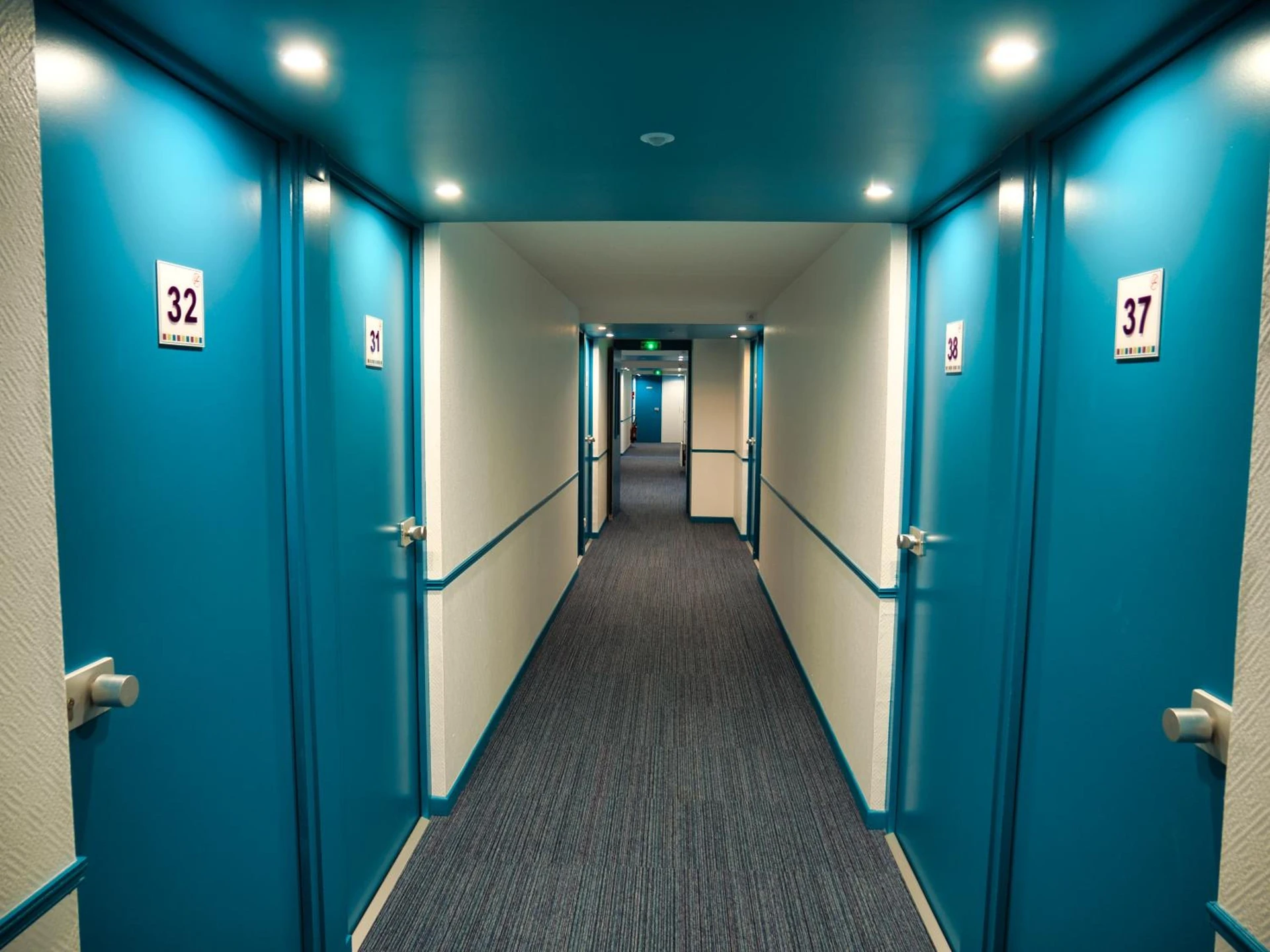 Organiser un séminaire d'entreprise : Contact Hotel Restaurant La Chaumière à les-mureaux