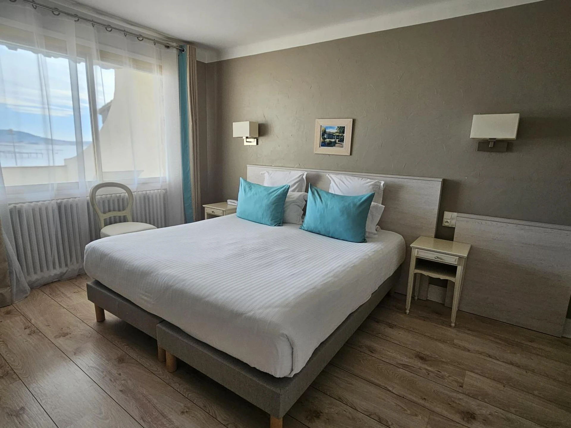 Chambre disponible pour un séminaire d'entreprise à La Côte Bleue - Bouzigues