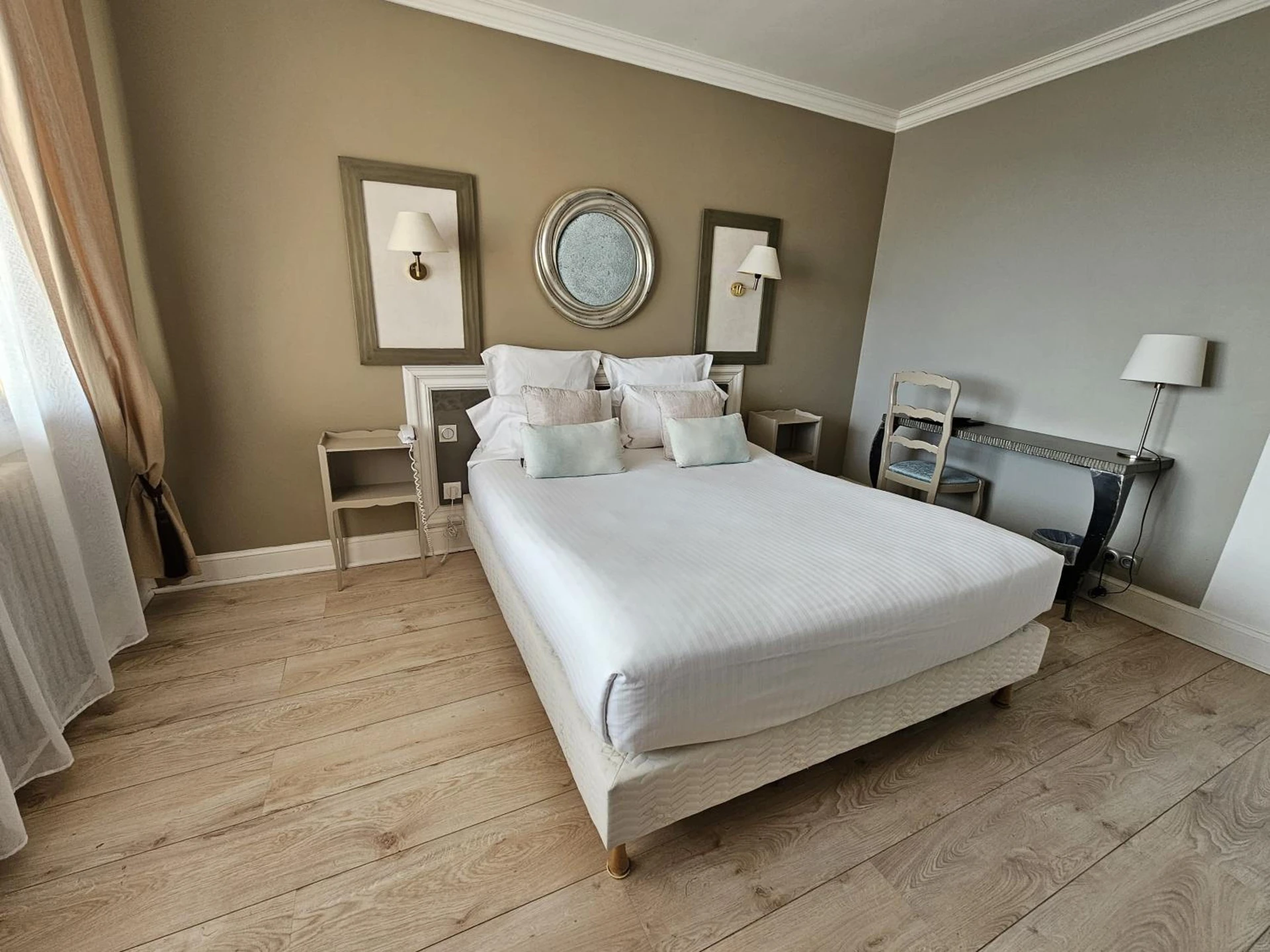Chambre disponible pour un séminaire d'entreprise à La Côte Bleue - Bouzigues