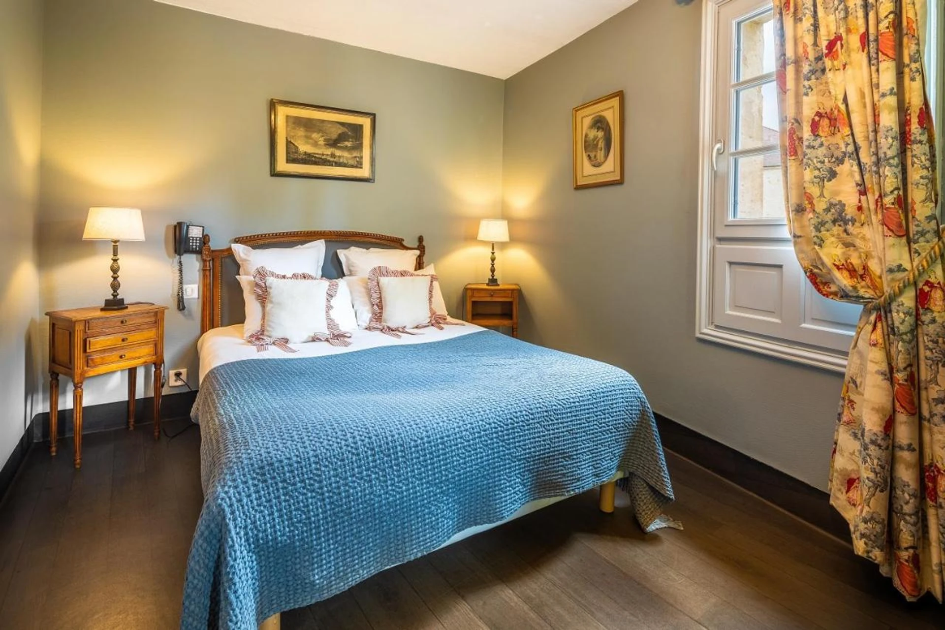 Chambre disponible pour un séminaire d'entreprise à Hôtel La Couleuvrine Sarlat Centre Ville - Sarlat-la-Canéda