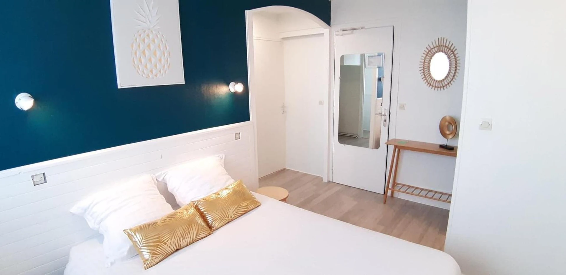 Chambre disponible pour un séminaire d'entreprise à Hôtel La Croisette & Restaurant Bistrot Gantier en centre ville - Royan