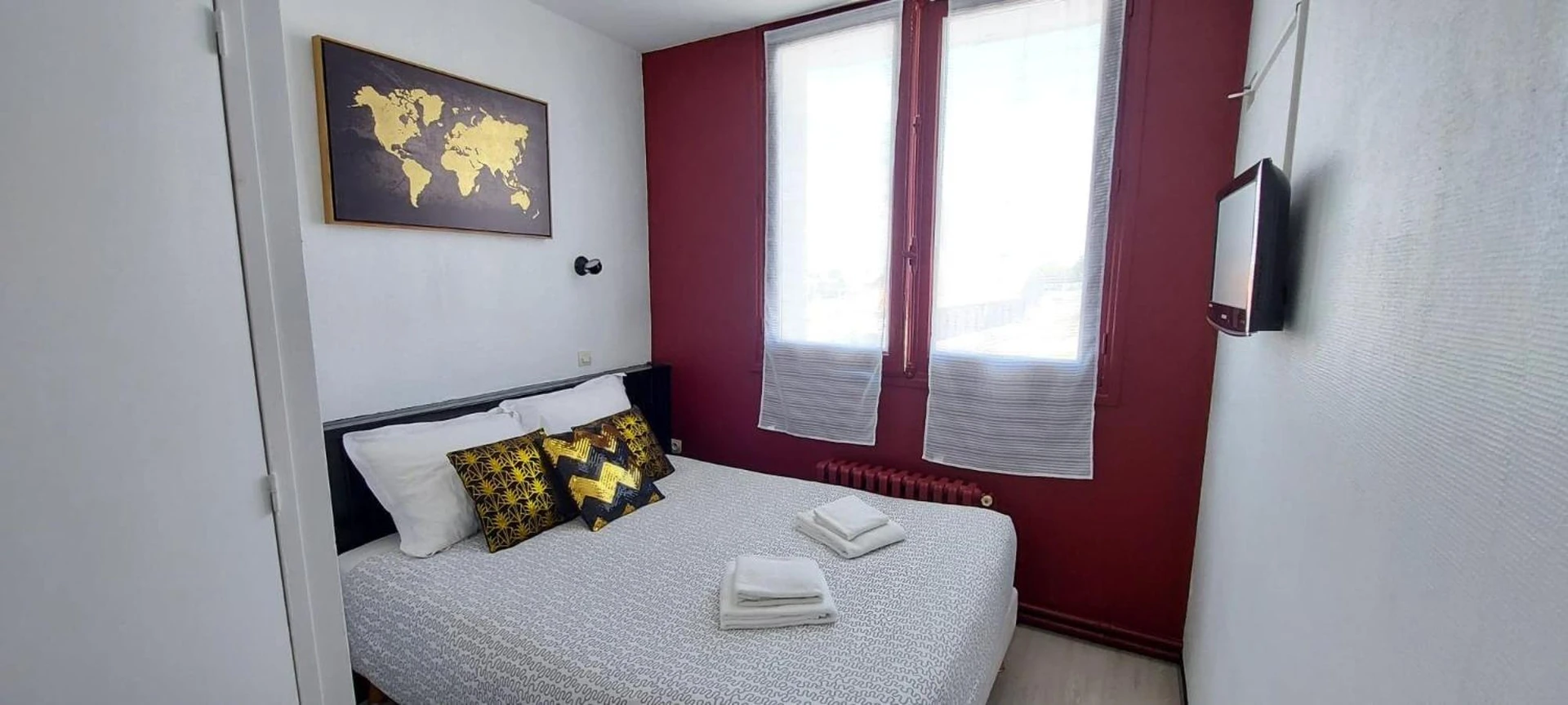Chambre disponible pour un séminaire d'entreprise à Hôtel La Croisette & Restaurant Bistrot Gantier en centre ville - Royan