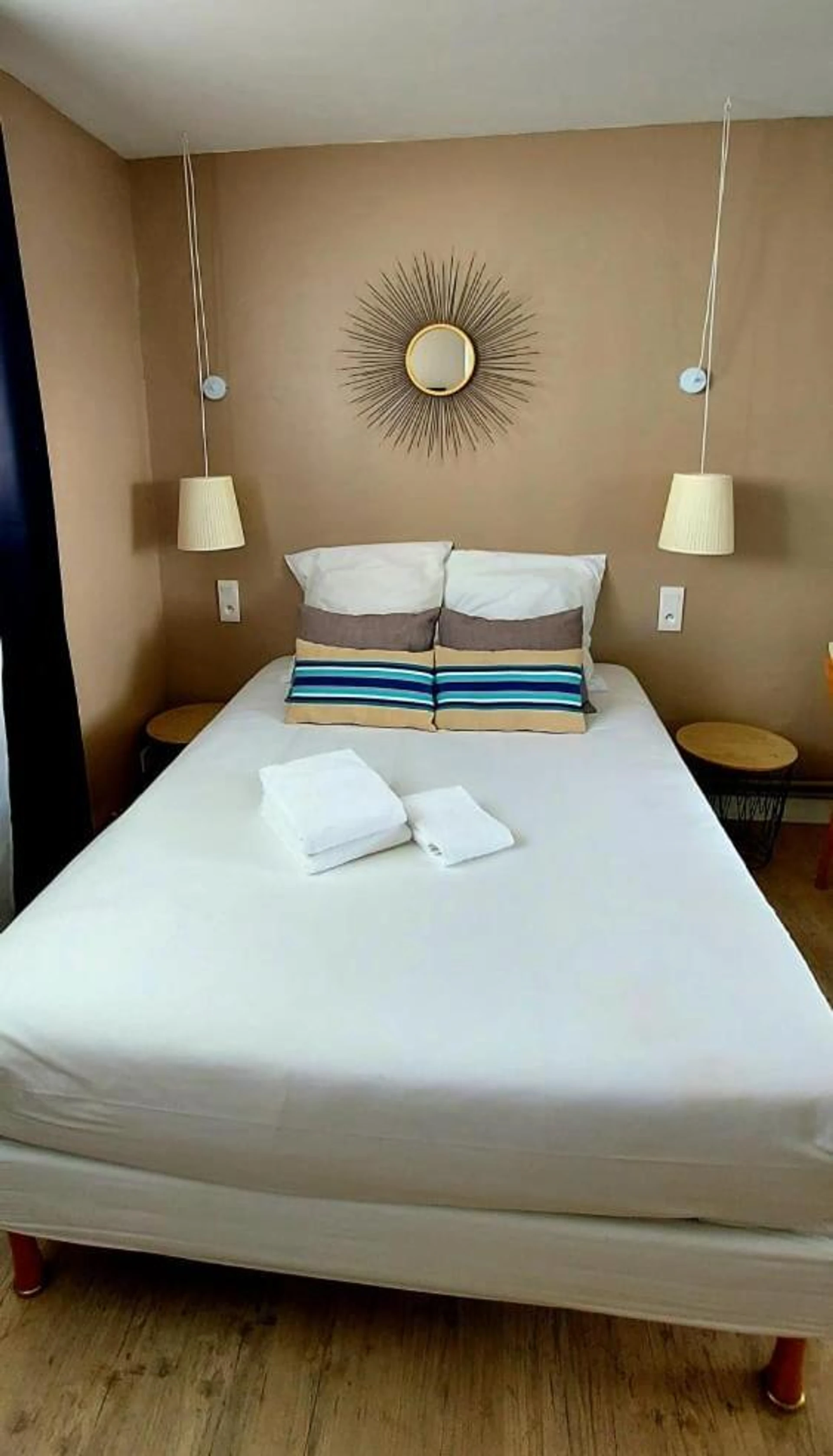 Magnifique chambre pour un séminaire d'entreprise à Hôtel La Croisette & Restaurant Bistrot Gantier en centre ville - Royan