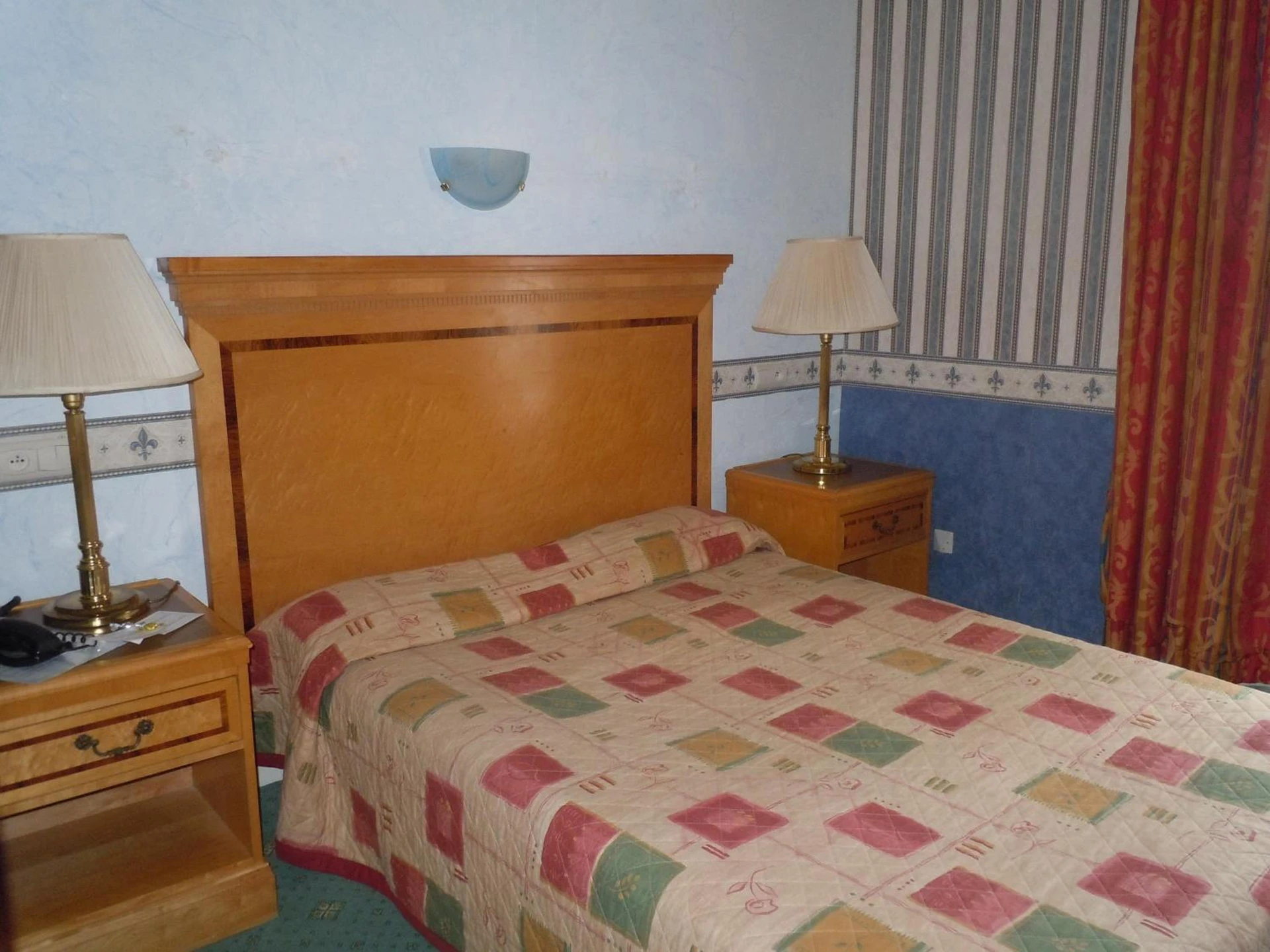 Chambre disponible pour un séminaire d'entreprise à La Croix Blanche - Montrichard