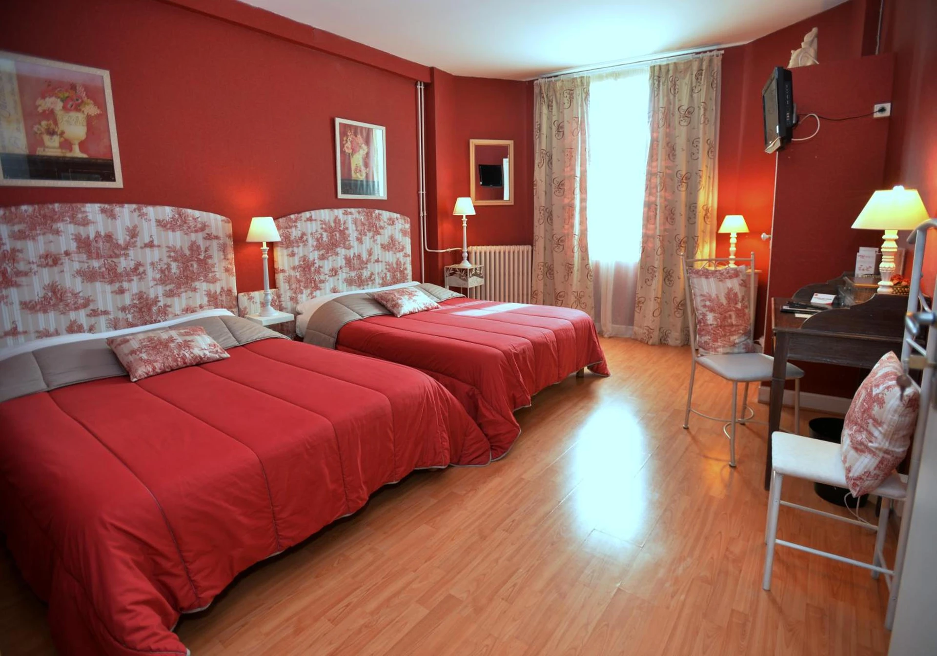 Chambre disponible pour un séminaire d'entreprise à Hôtel La Croix Blanche - Tarbes