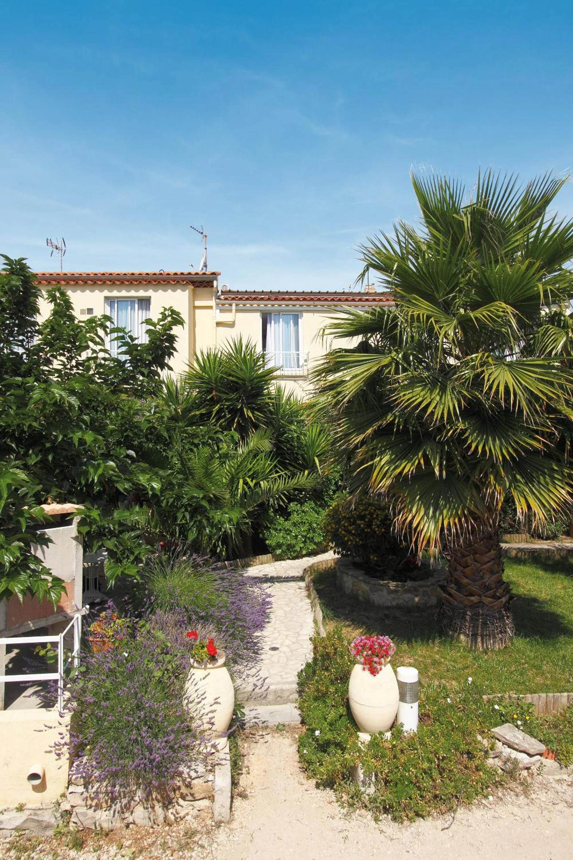 Organiser un séminaire d'entreprise : Hôtel La Croix de Malte à la-ciotat