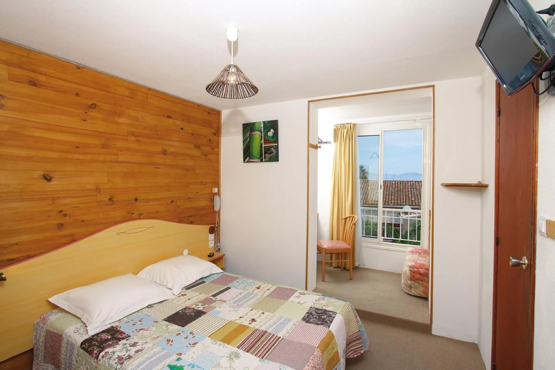 Chambre disponible pour un séminaire d'entreprise à Hôtel La Croix de Malte - La Ciotat